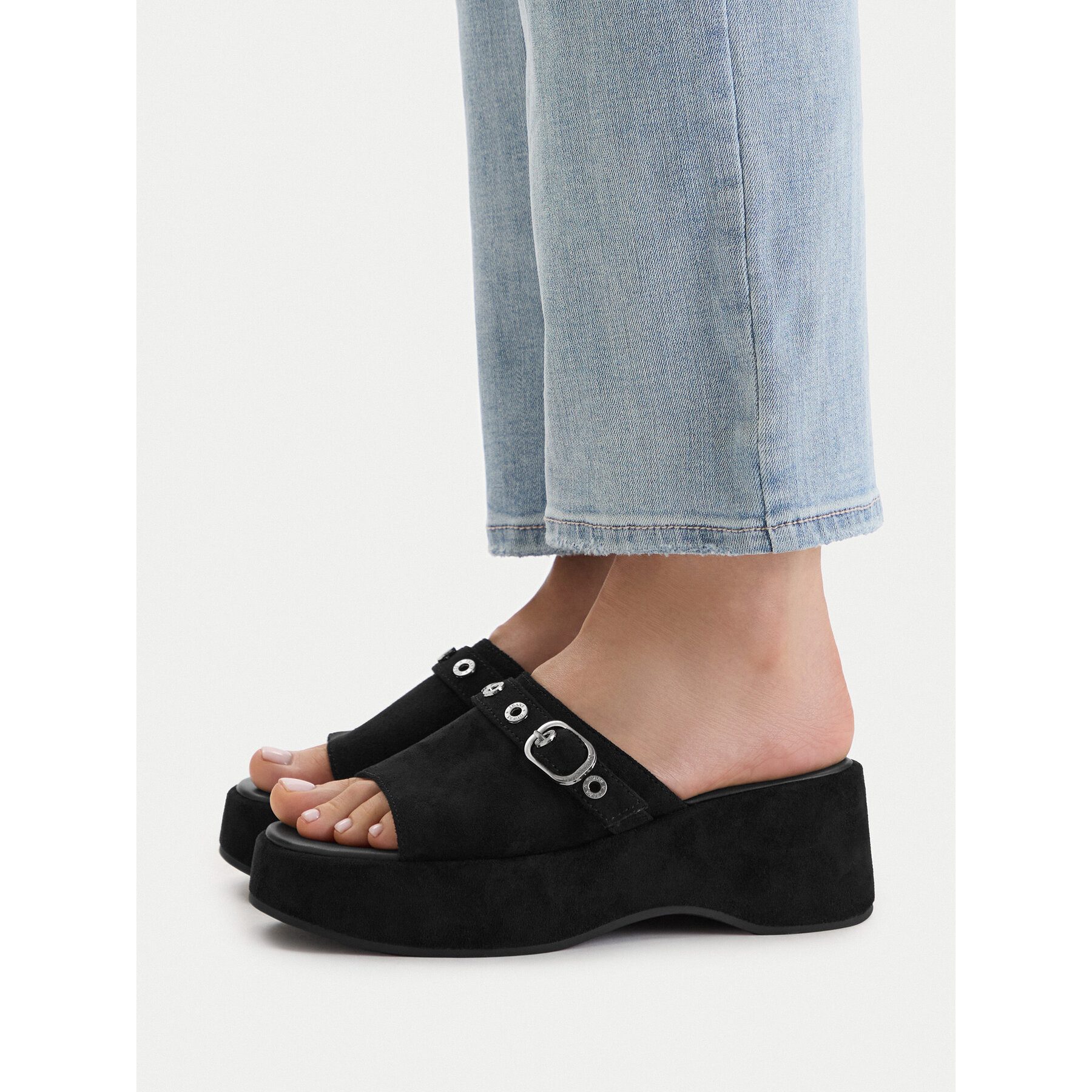 GUESS JEANS Guess Jeans Damen-Flip-Flops Schwarz Badepantolette