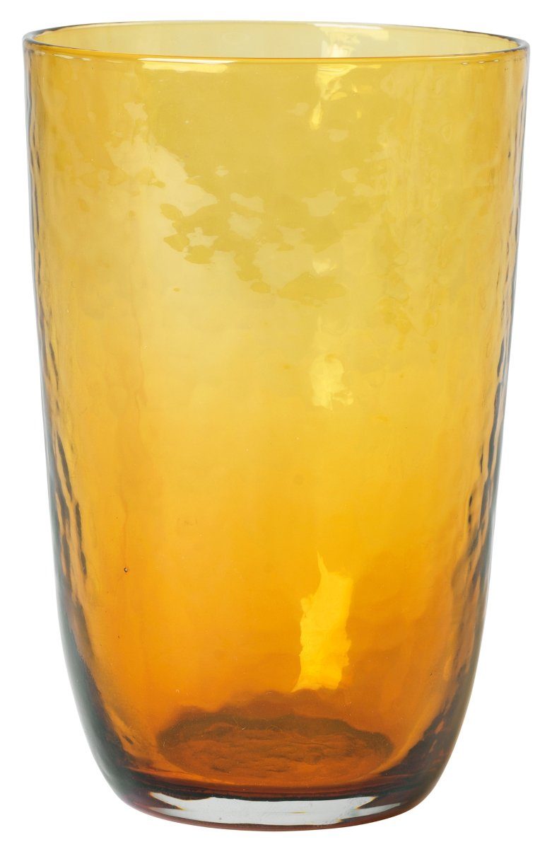 Broste Copenhagen Glas Copenhagen HAMMERED Trinkglas amber 0,5 l (1 Stück), Mundgeblasenes Glas, Hammered Glas
