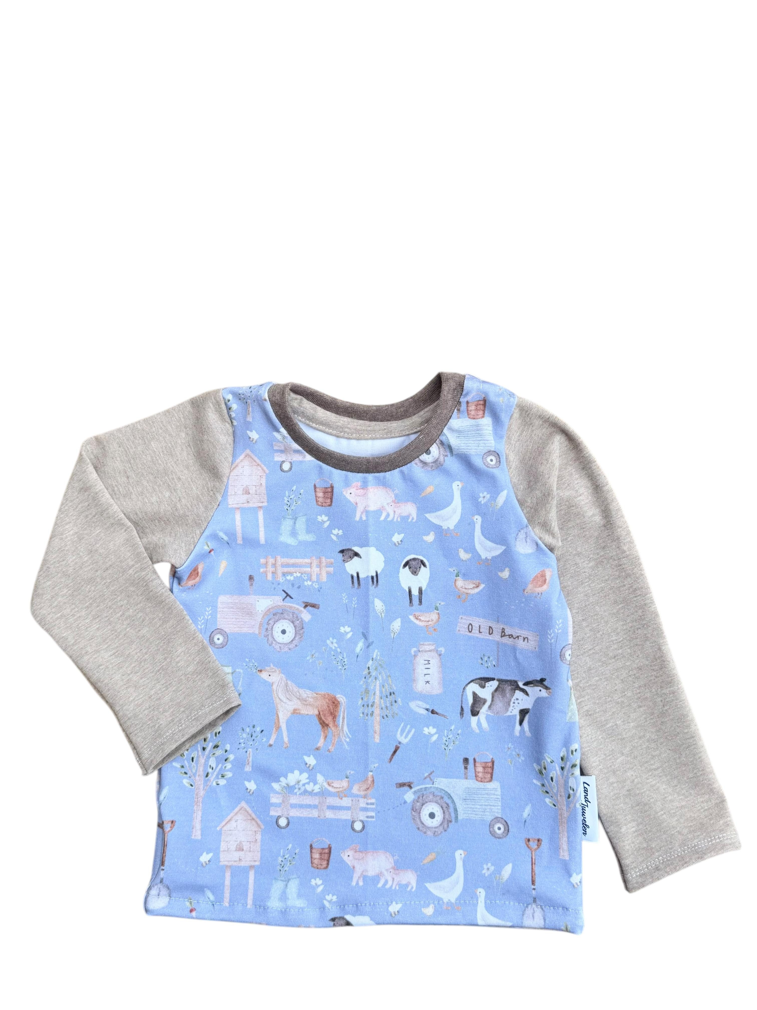 Land-Juwelen Langarmshirt „Kleine Hoffreunde“ – Bauernhof mit Traktor & Tieren