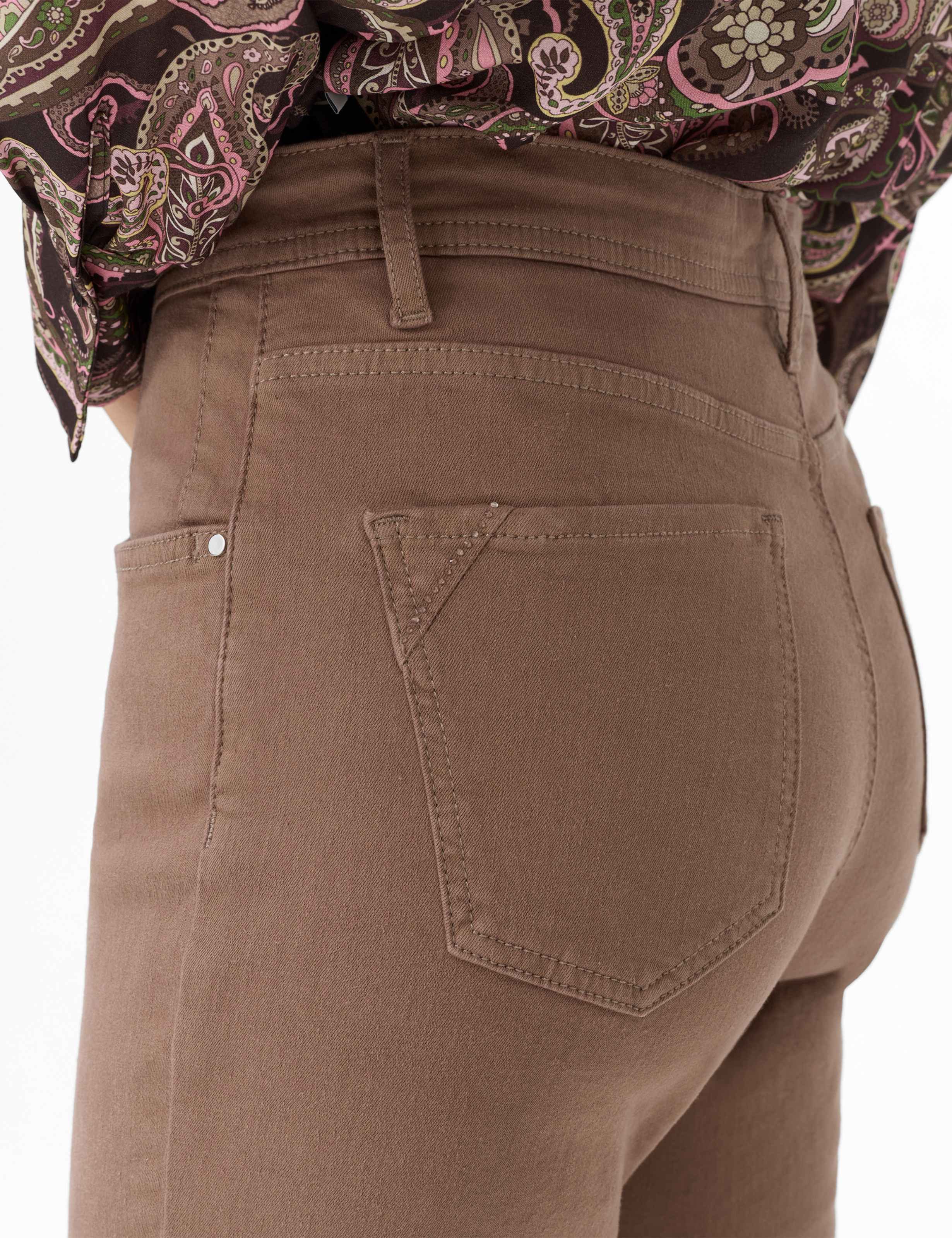Brax 5-Pocket-Jeans Style CAROLA Denim: Five-Pocket im Feminine Fit – Bild 4 von 5
