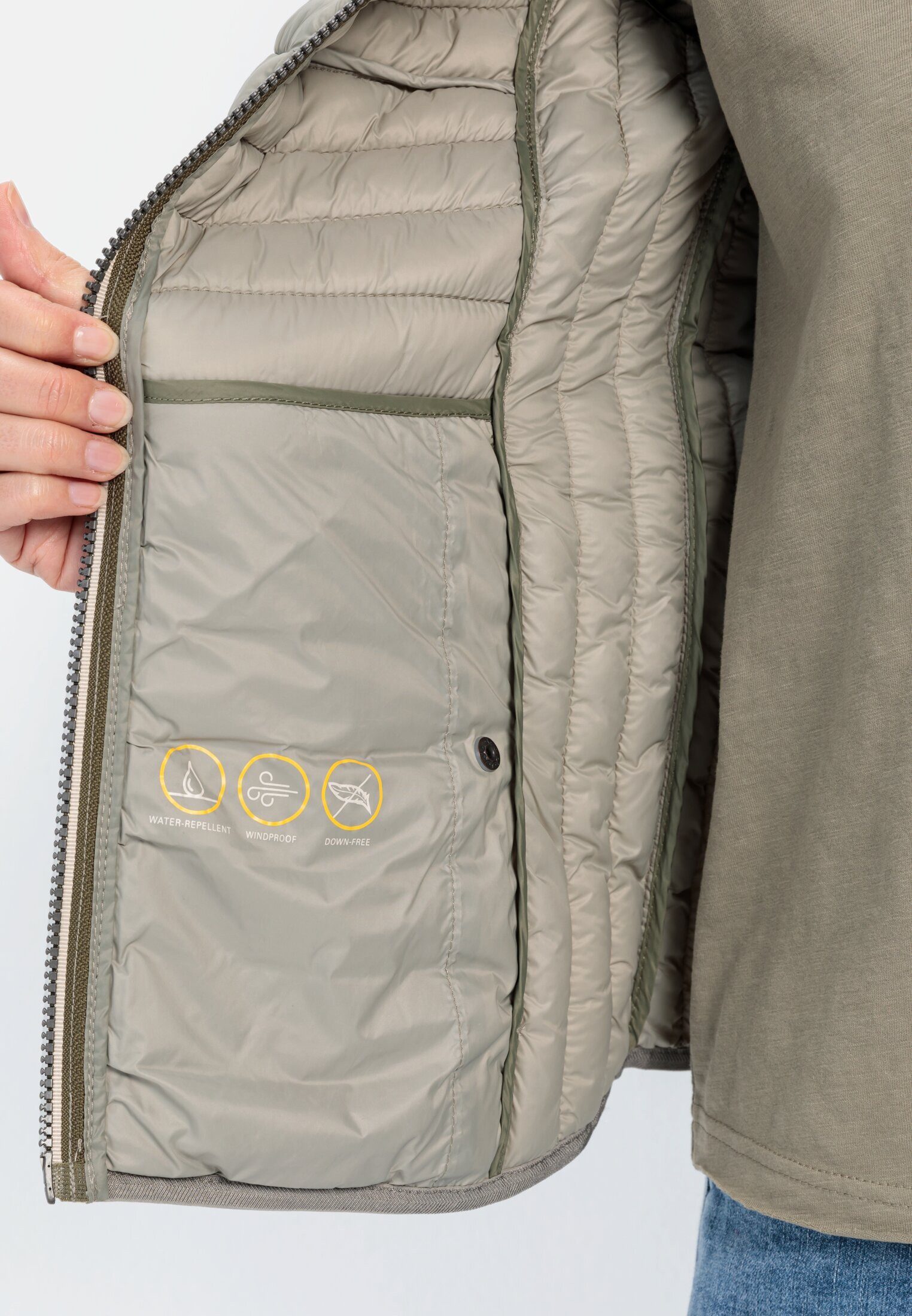 camel active Steppweste aus recyceltem Polyamid ärmellos Stehkragen mit Stehkragen