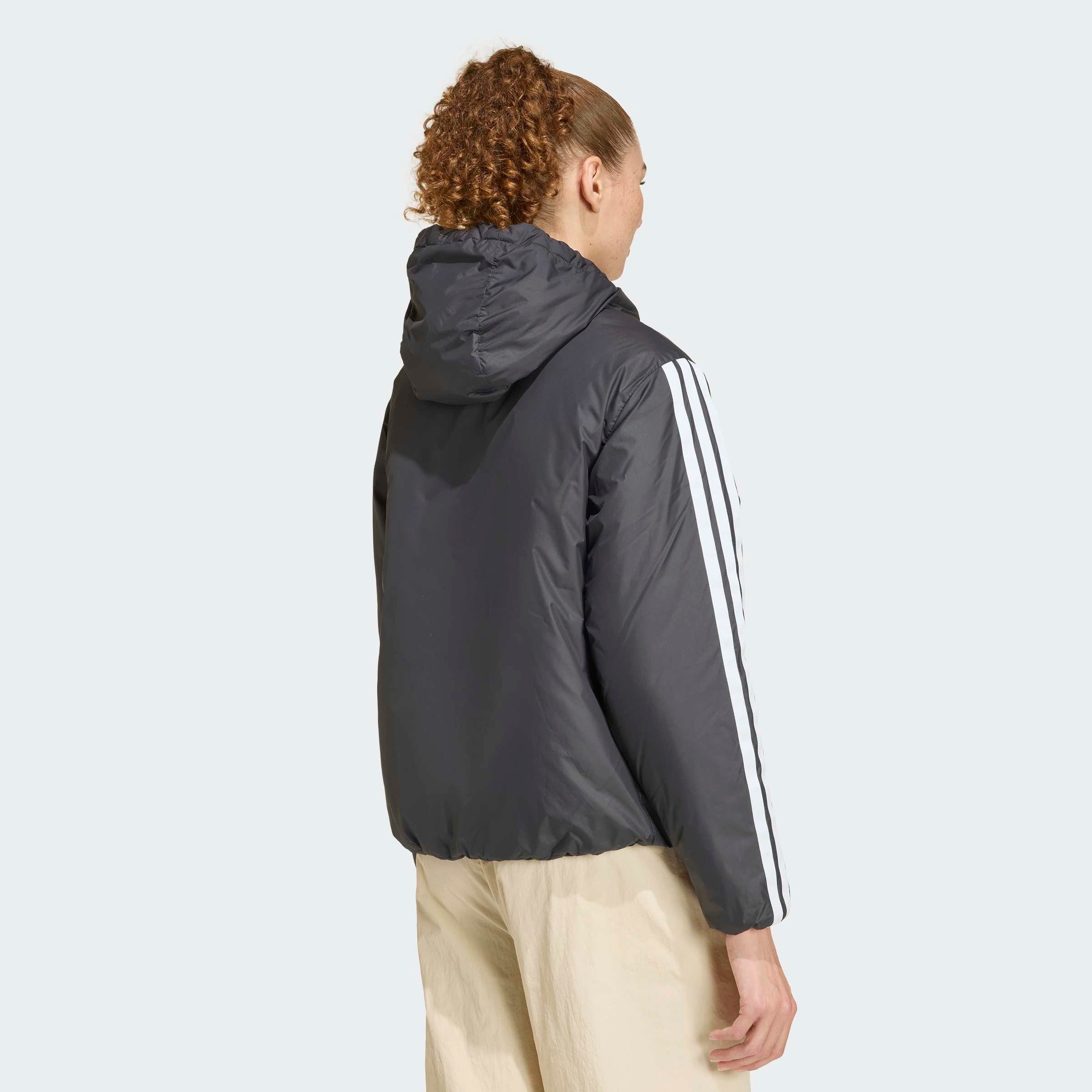 adidas Sportswear Outdoorjacke ESSENTIALS CLIMAWARM 3-STREIFEN MIT KAPUZE für Erwachsene, mit Kapuze, wasserabweisendes Finish