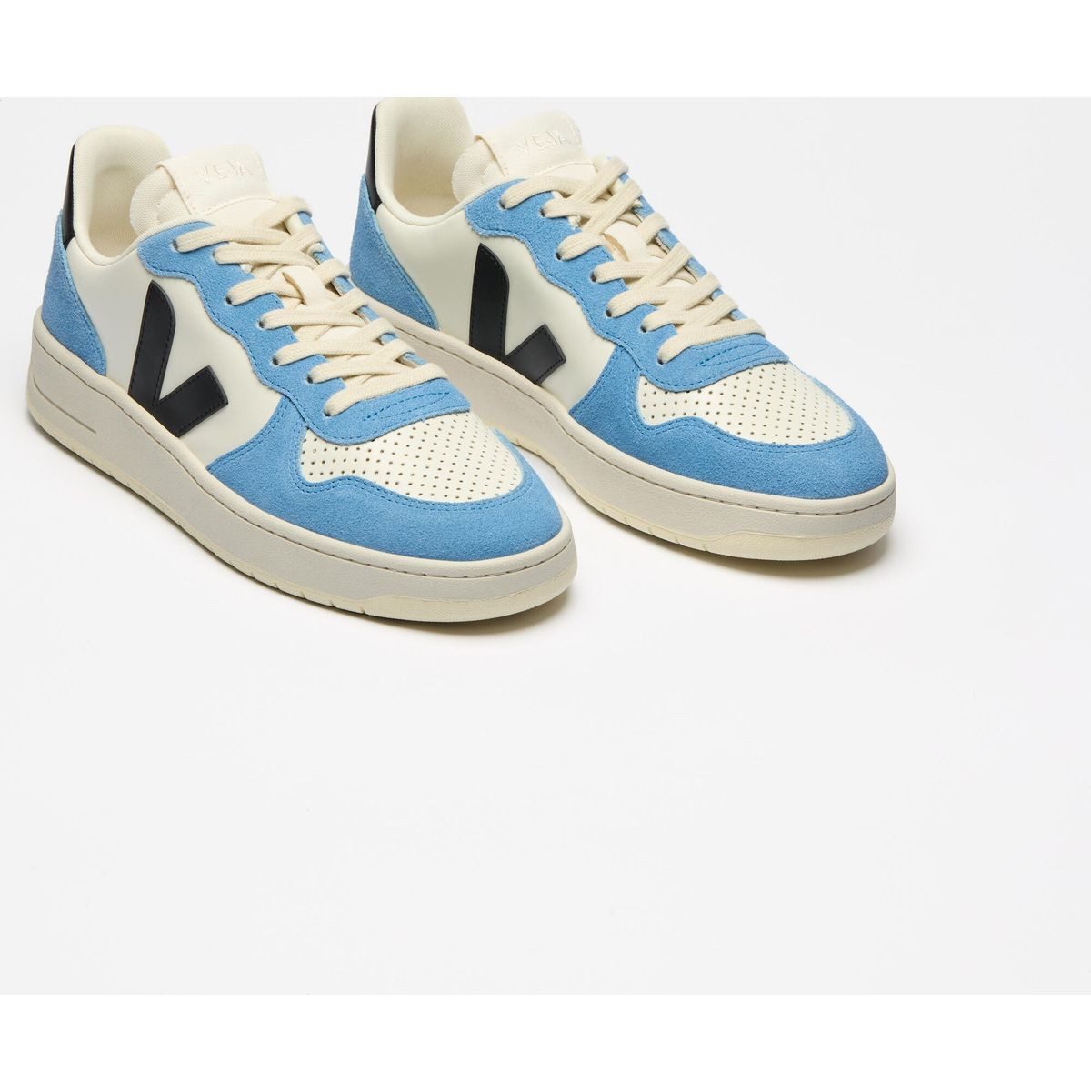 VEJA V-10 Leather Women Outdoorschuh Stilvoller Sneaker aus nachhaltigen Materialien für urbanen Alltag