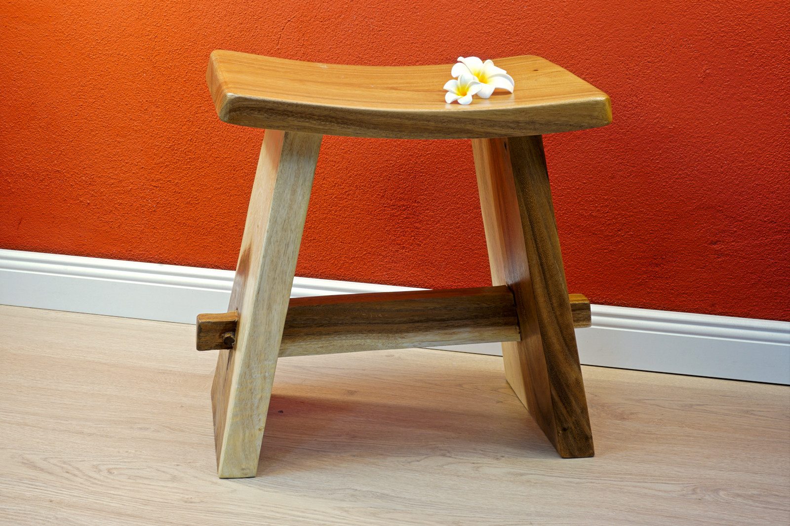 Kinaree Hocker Suar Holz Japan Hocker SUZIE, stabil, Handgefertigt, Massivholz
