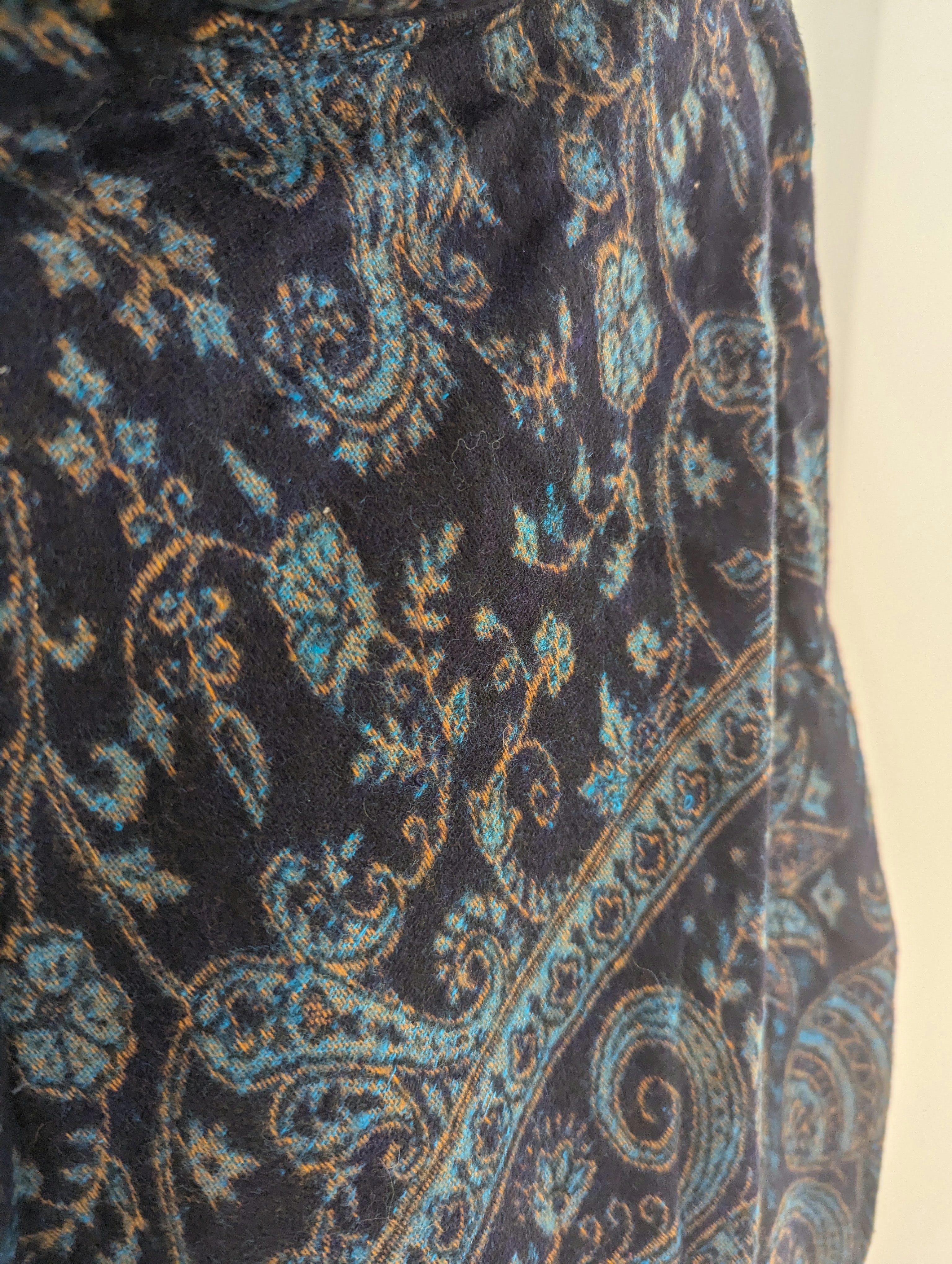 Aurelie Poncho Eleganter Paisley Poncho, für Damen und Herren, mit Stehkragen
