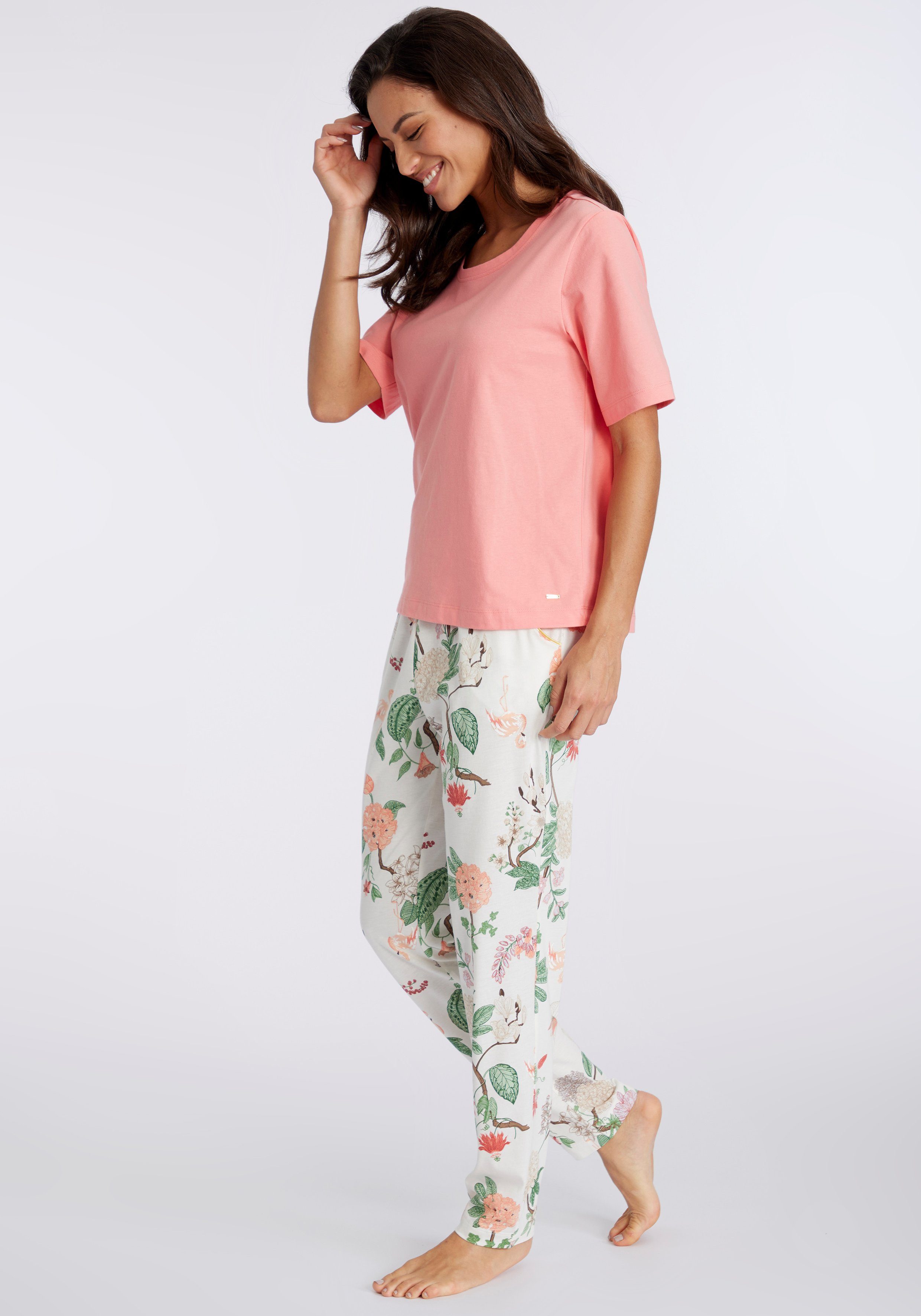 LASCANA Pyjama (2 tlg) mit elegantem Blumenmuster