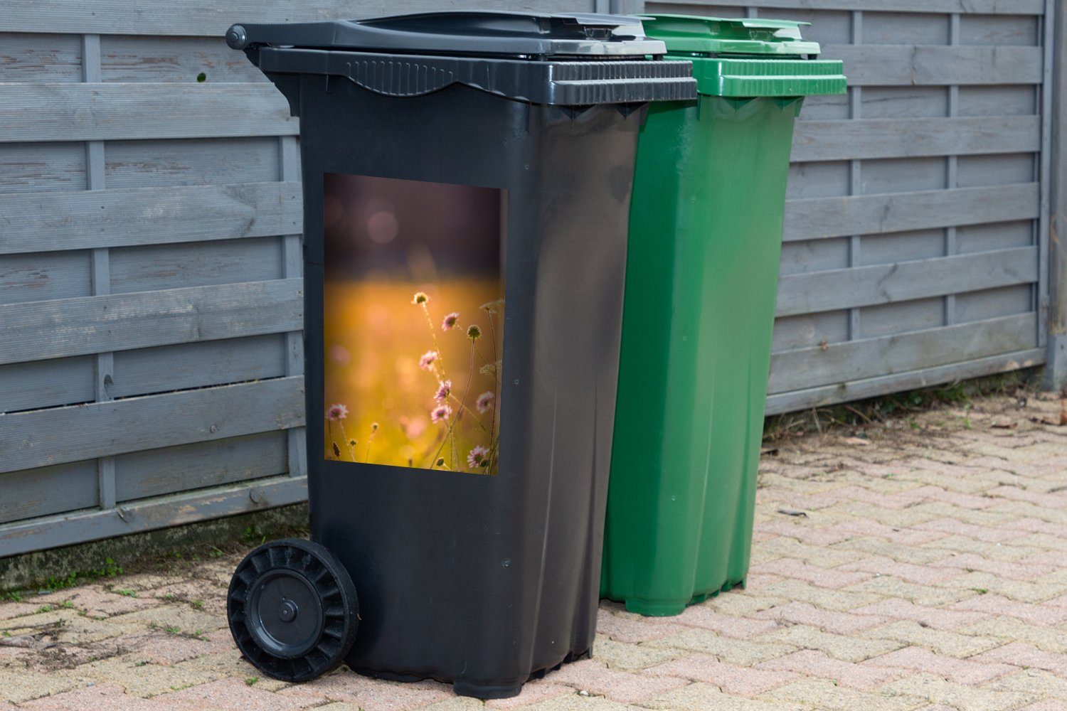 - Mülleimer-aufkleber, (1 St), Container, Mülltonne, Sticker, Wandsticker Abfalbehälter MuchoWow Hell - Blumen Rosa