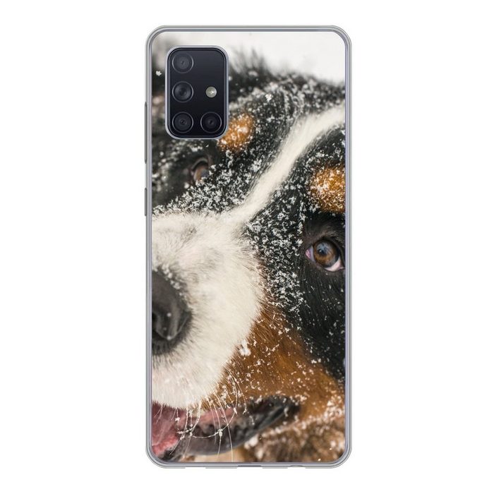 MuchoWow Handyhülle Ein Berner Sennenhund unter dem Schnee Handyhülle Samsung Galaxy A51 5G Smartphone-Bumper Print Handy