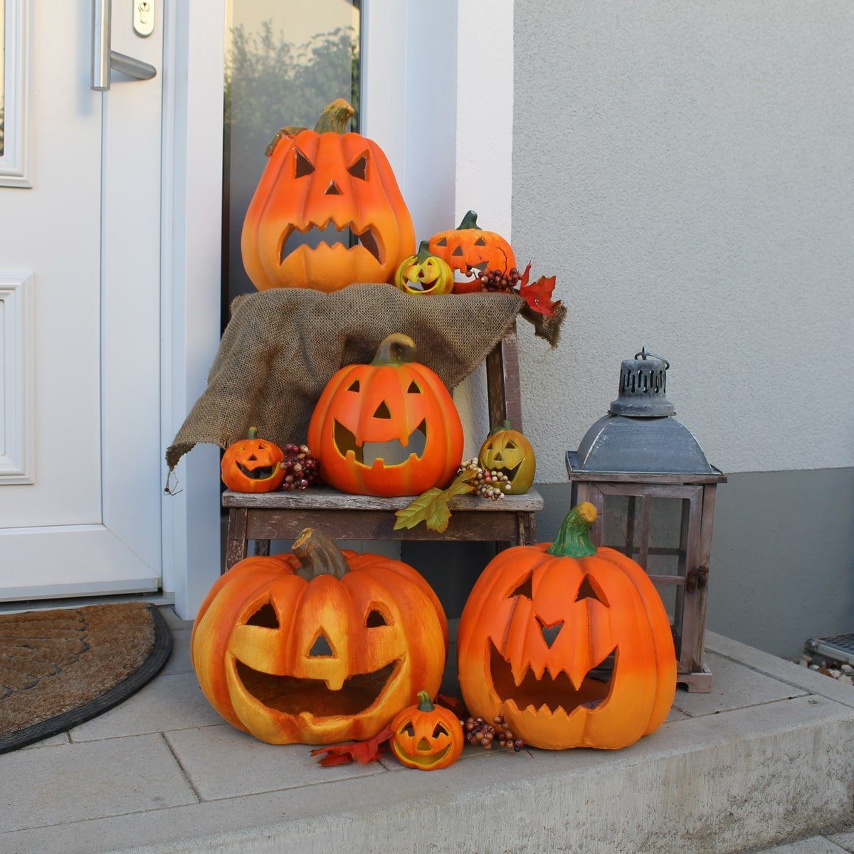 matches21 HOME & HOBBY Dekofigur Kleine LED Kürbis-Laternen als 4er Set Halloween-Deko Windlichter (4 St), Gruselige Jack-O-Lantern Deko-Kürbisse als innen außen Herbst-Deko