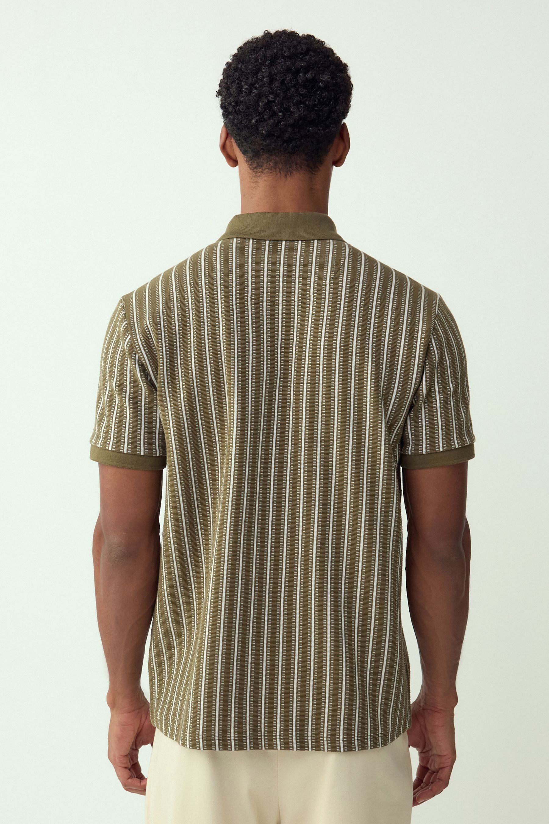 Next Poloshirt Poloshirt mit 1/4-RV und vertikalen Streifen (1-tlg) günstig online kaufen