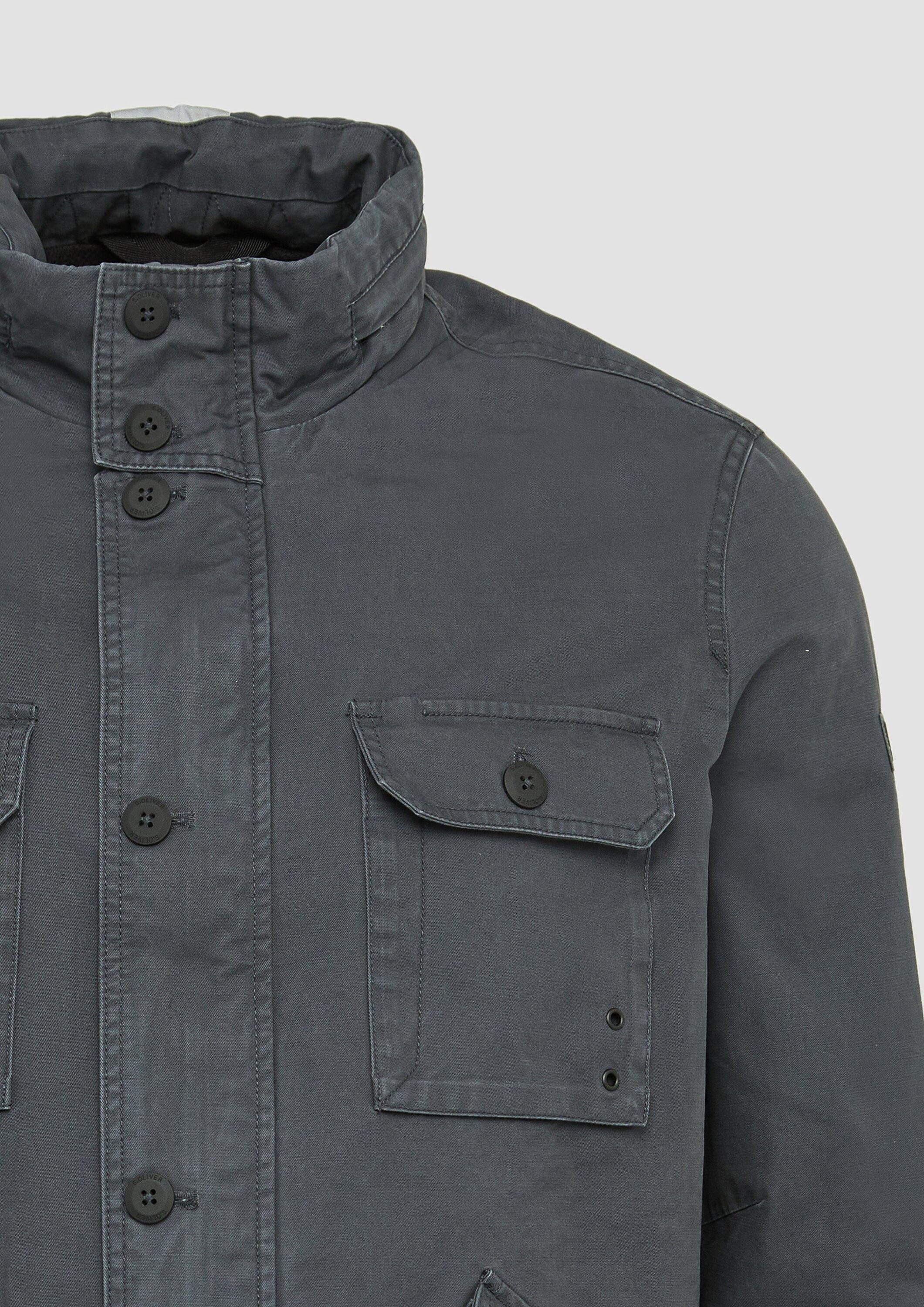 s.Oliver Funktionsjacke Outdoor-Jacke Jacke im Utility-Stil mit Kapuze im Kragen