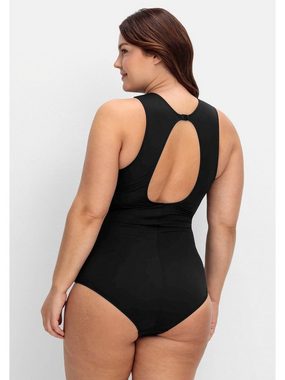 Sheego Badeanzug Große Größen mit raffiniertem Ausschnitt vone und hinten
