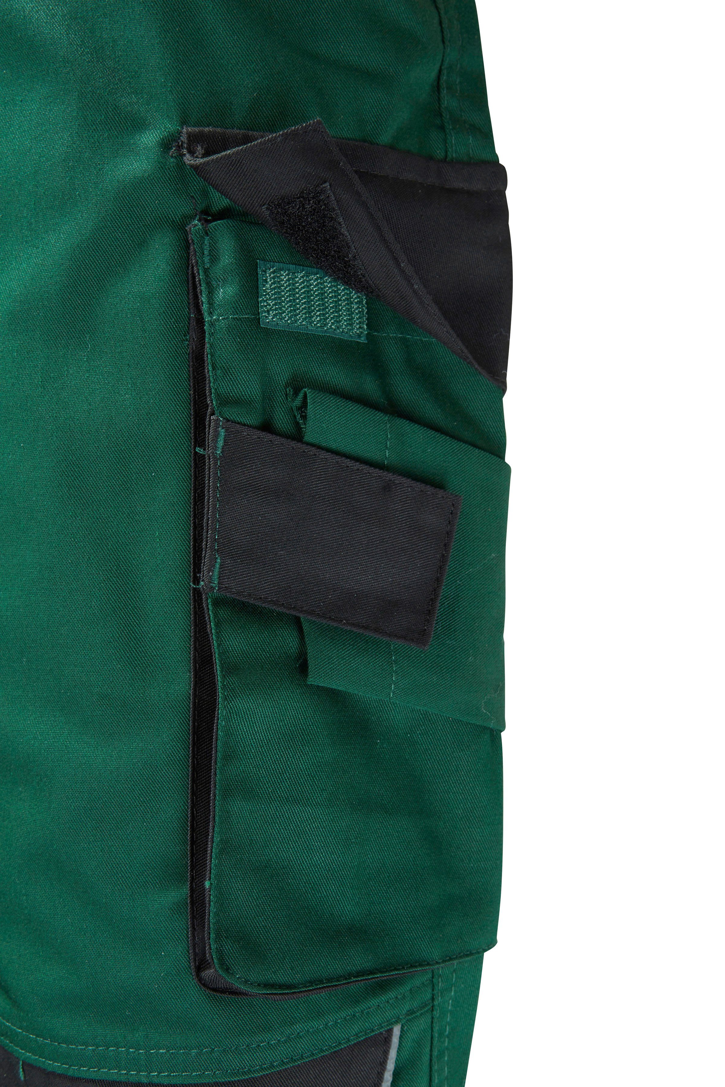 safety& more Latzhose Pull grün-schwarz Reflexeinsätzen mit