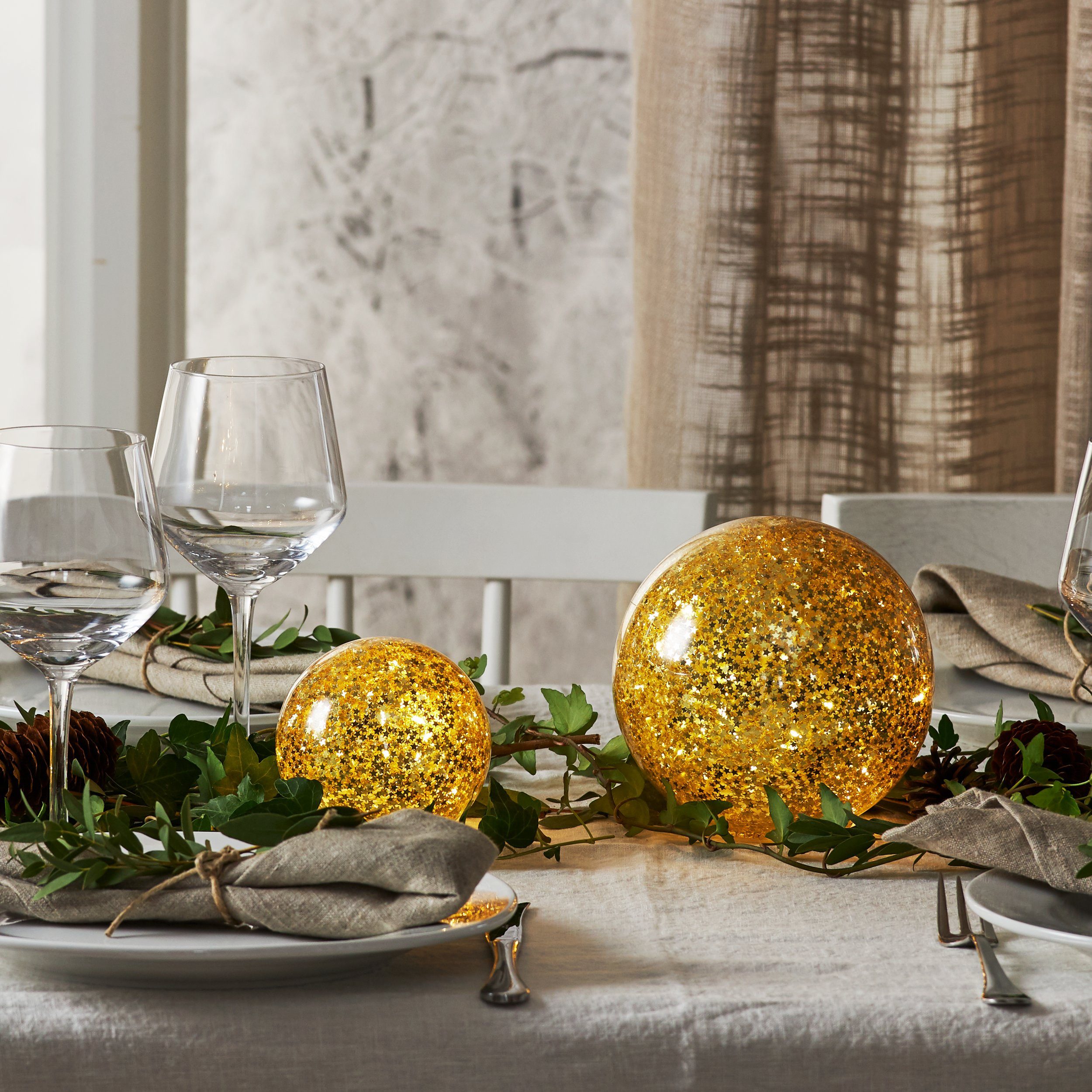 EGLO Dekoobjekt Star fall, LED Weihnachtsdeko Glaskugel Gold Tischdekoration Weihnachten Ø15cm