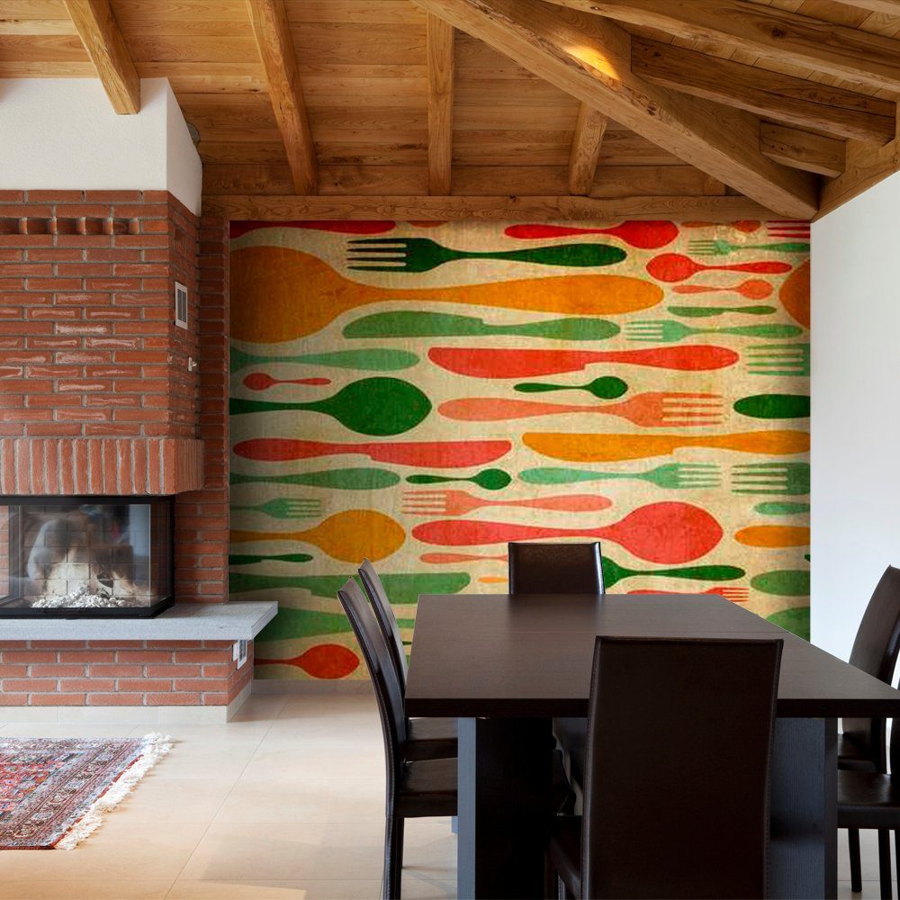 KUNSTLOFT Vliestapete Besteck - Orange und Grün 3x2.31 m, halb-matt, lichtbeständige Design Tapete