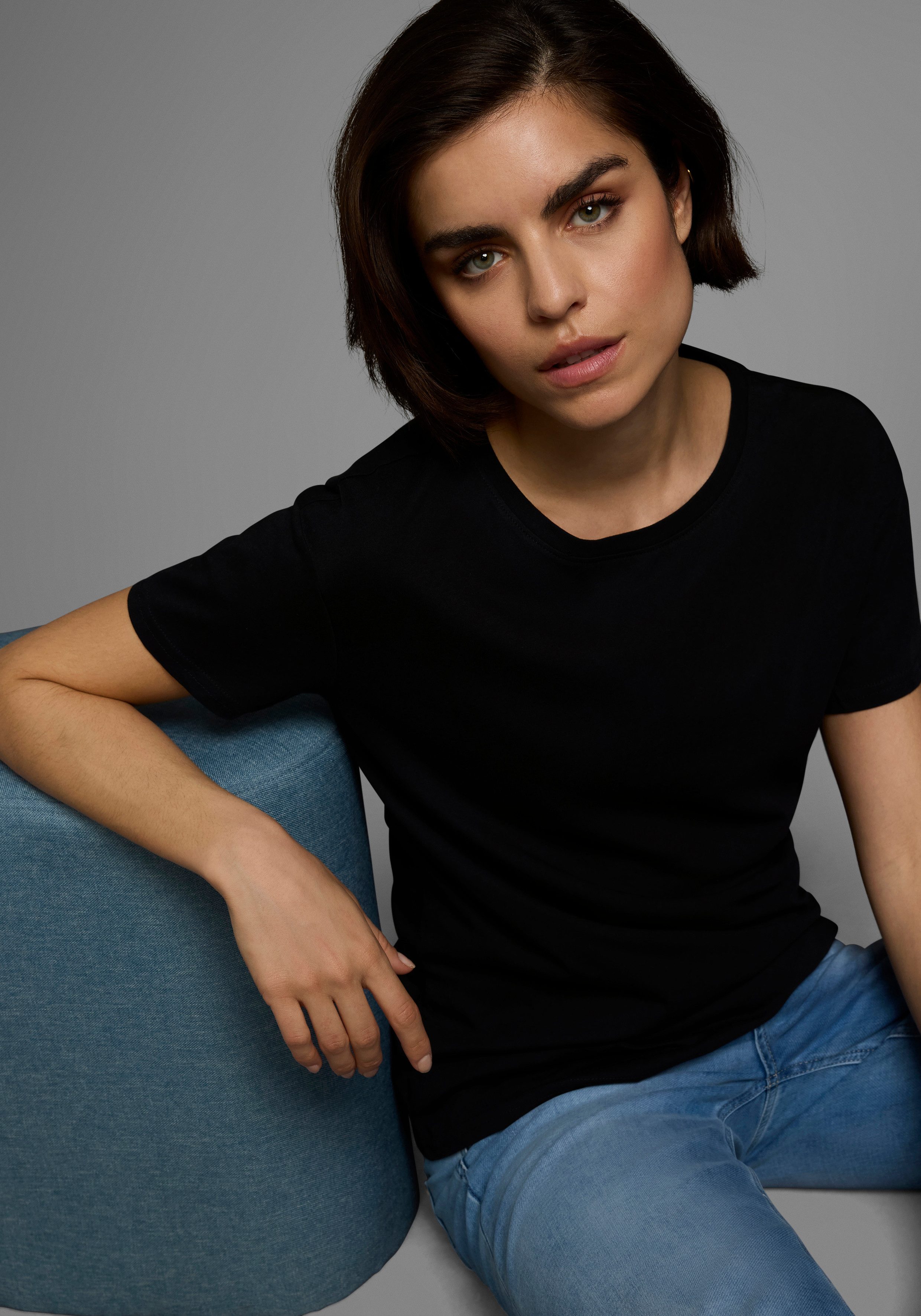 AJC T-Shirt Basic-Stil, Oversize-Passform, Rundhalsausschnitt