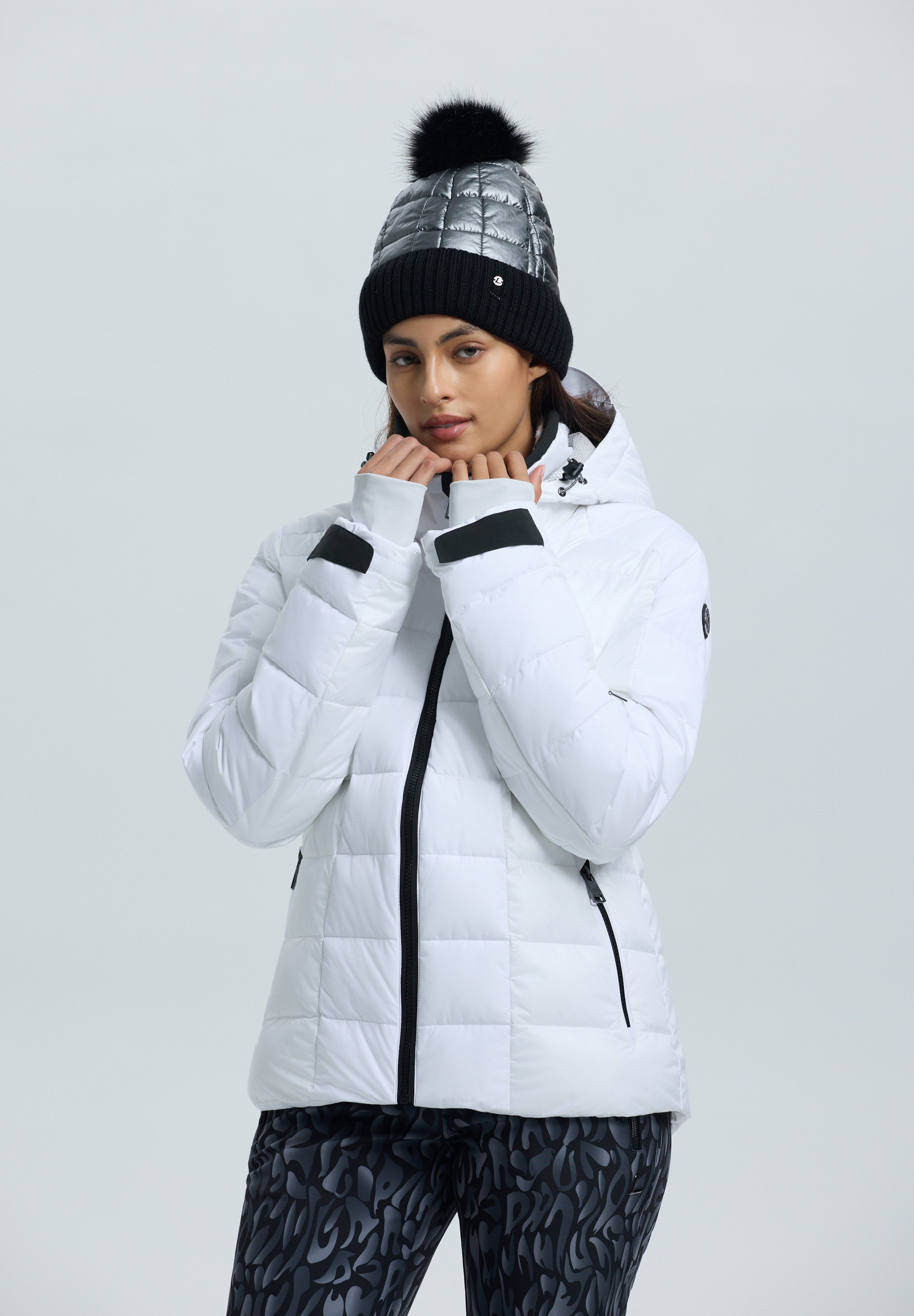 Luhta Strickmütze LUHTA NAUMOLA mit Futter aus Polyester