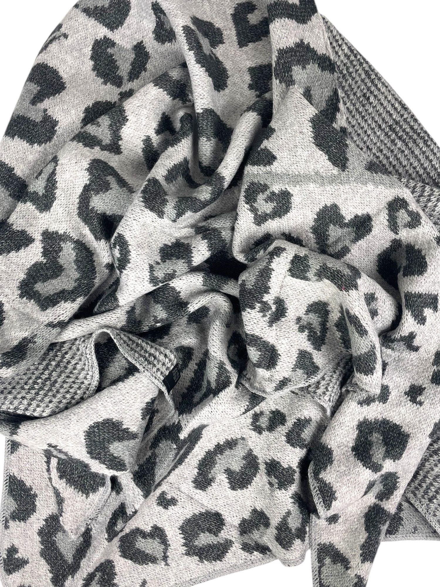 Taschen4life Modeschal Dreiecksschal SW175 Leopard & Herz Muster, Leo Print, groß, kuschelweich, gestrickt