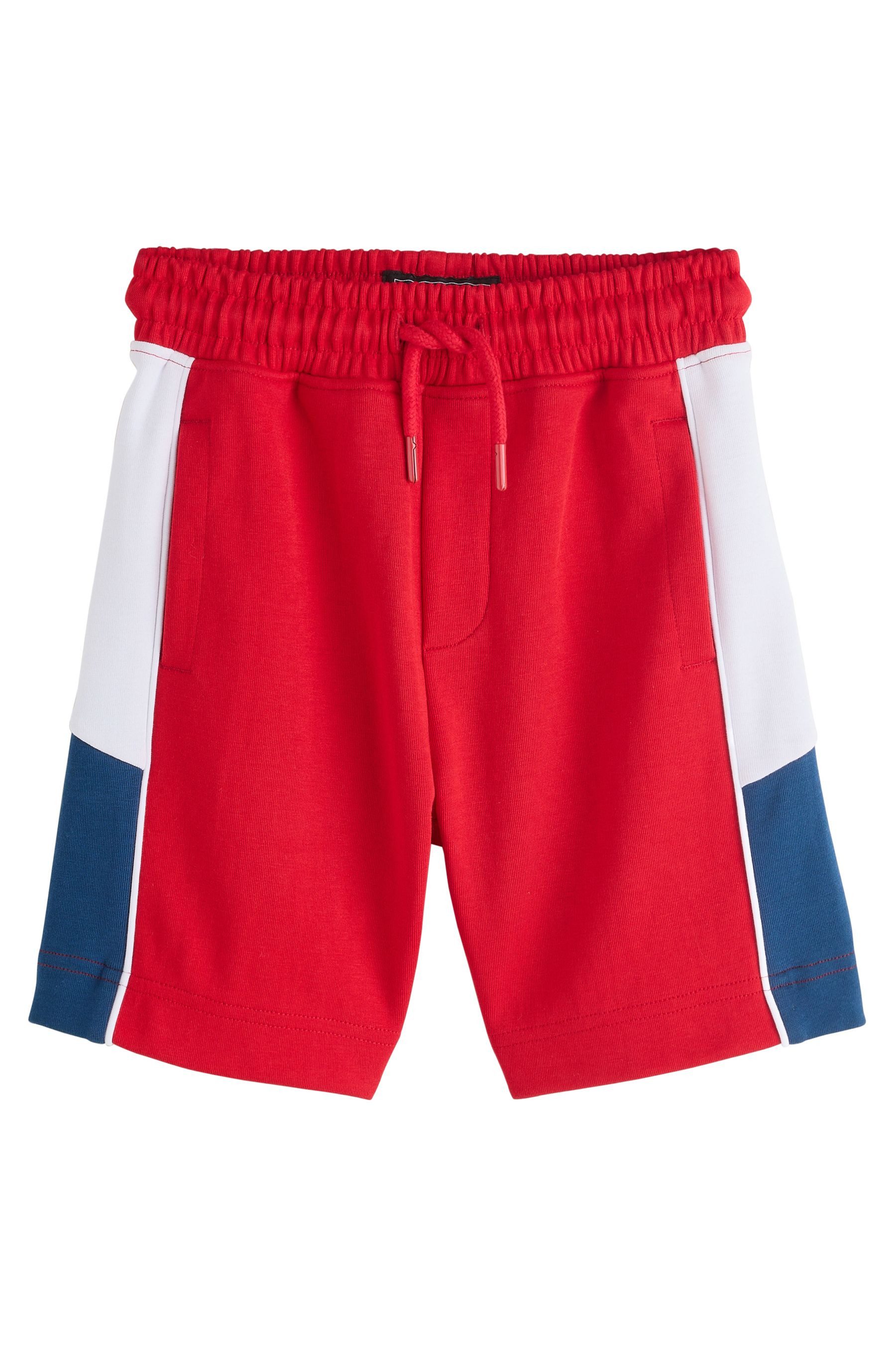 Next Trainingsshorts Sport-Shorts mit Bahnendesign (1-tlg)