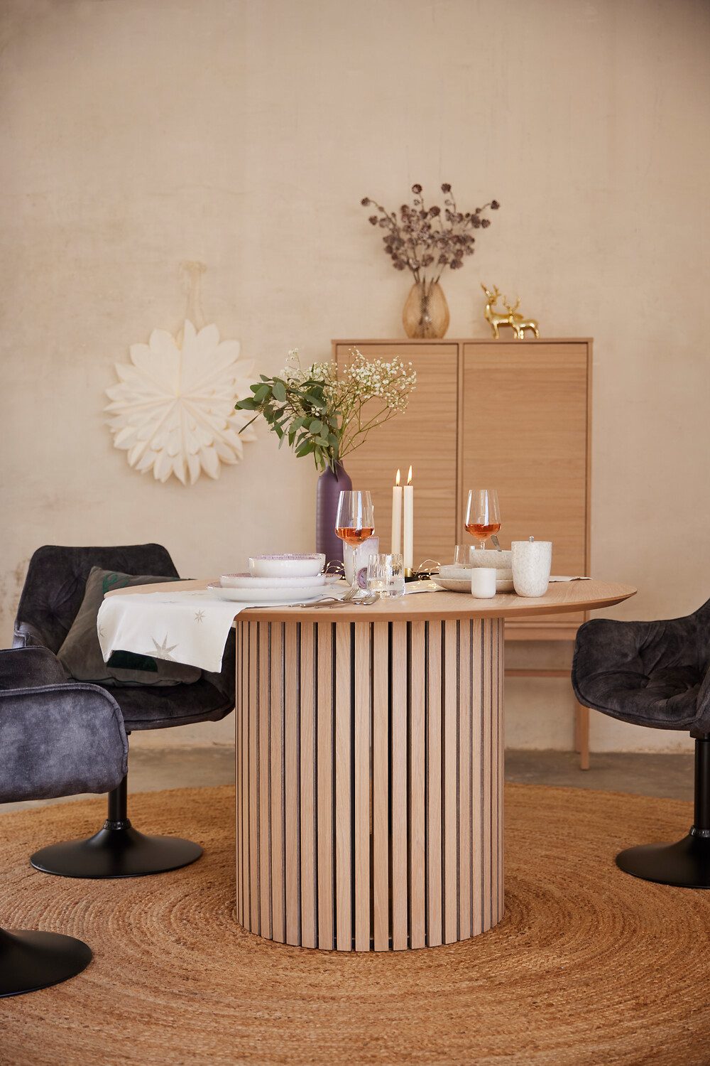ACTONA GROUP Esstisch Linley Tisch, Wohnzimmertisch, Säulengestell, Rund, Eichenfurnier geölt, Lamellenfront, Ø: 120 cm