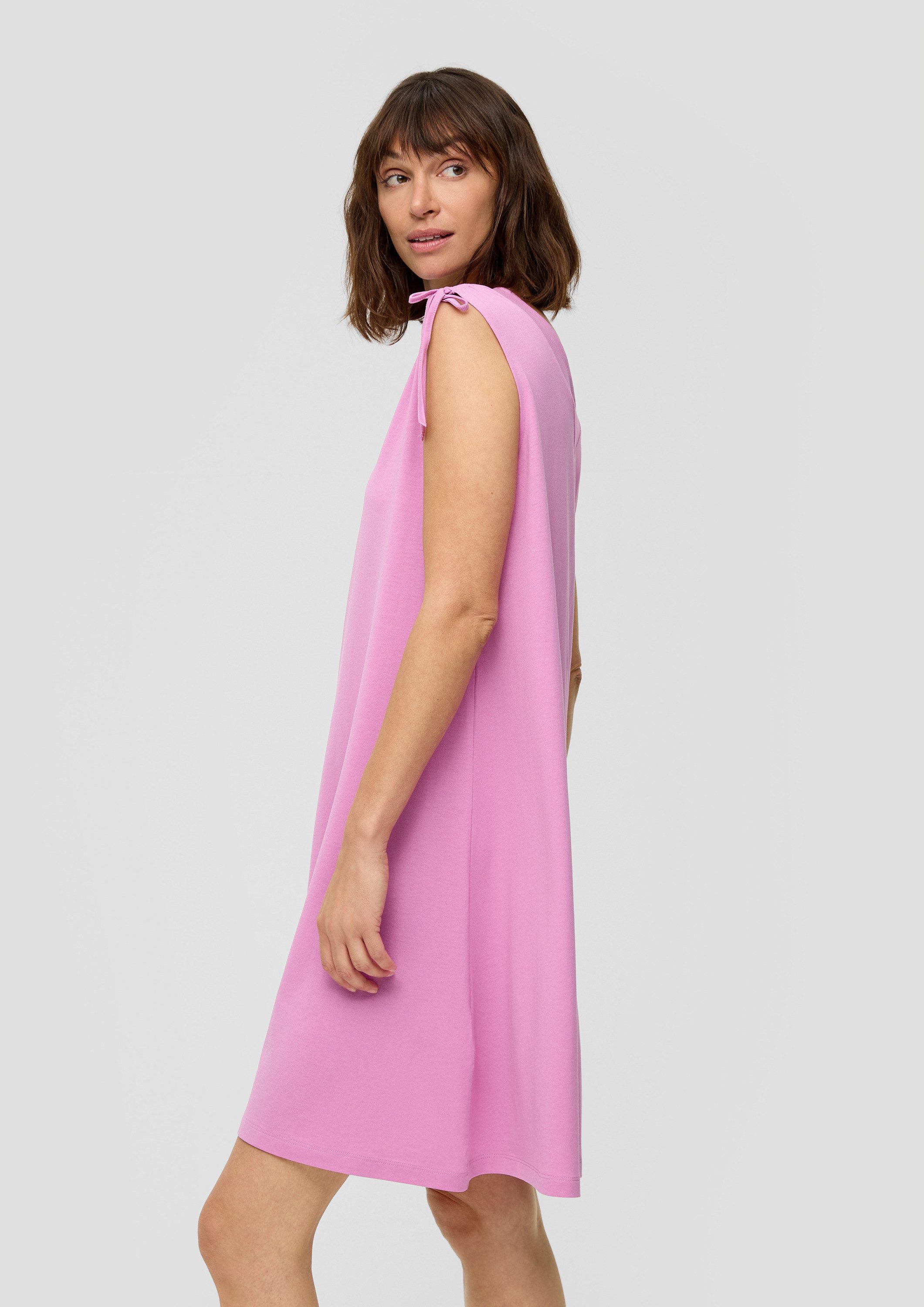 s.Oliver Minikleid Kleid Kleid mit V-Ausschnitt günstig online kaufen