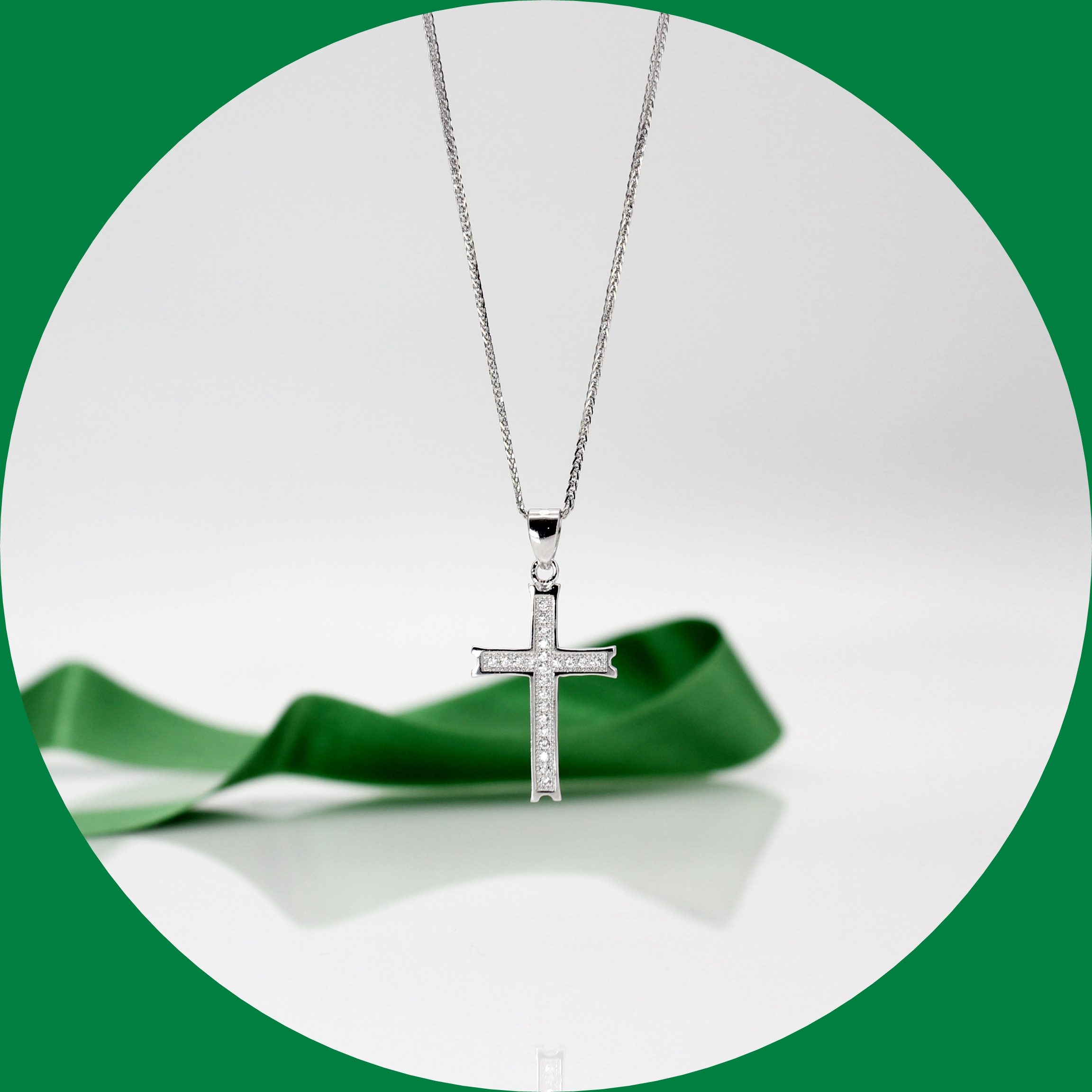 ELLAWIL Kreuzkette Silberkette mit Kreuz Anhänger Christus Kirche Halskette Jesuskreuz (Kettenlänge 45 cm, Sterling Silber 925), inklusive Geschenkschachtel