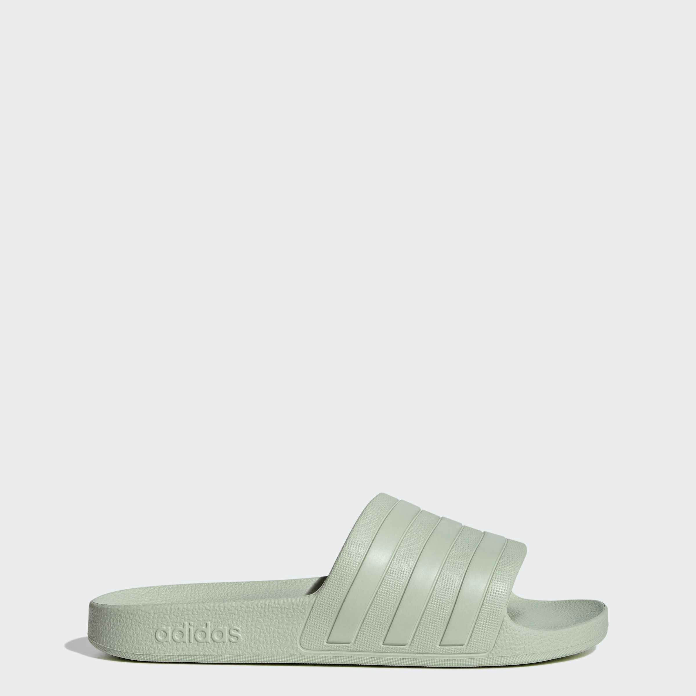Linen Green / Linen Green / Linen Green