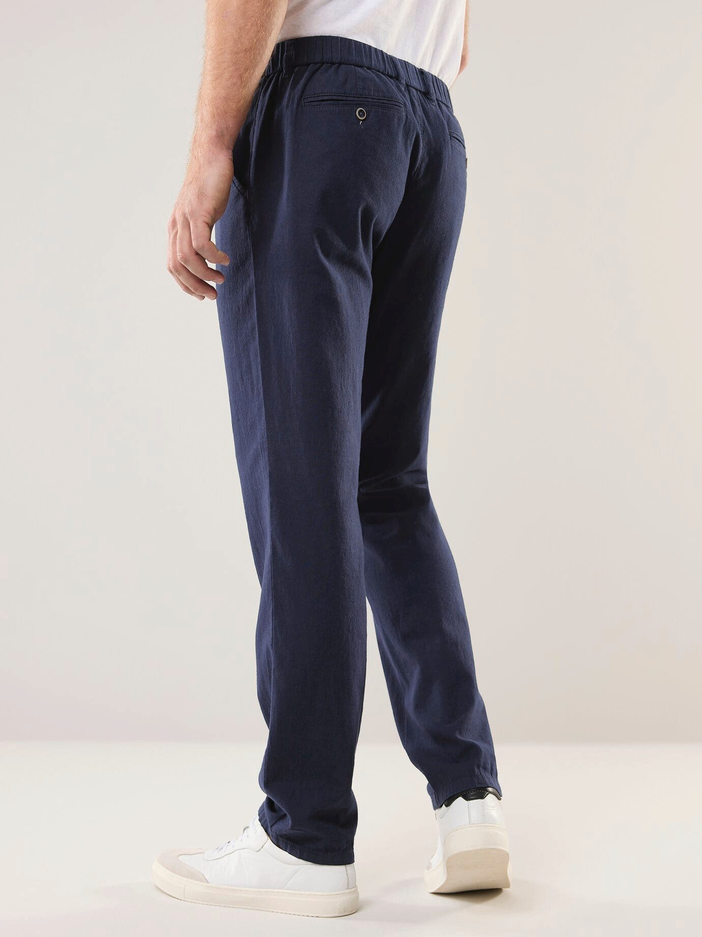 Walbusch Chinohose Herren Premium Leinen-Chino bequemer Tapered Fit pflegeleicht Mit Ceramica-Faser, Flex-Bund, Hemdenstopper, atmungsaktive Sommerhose