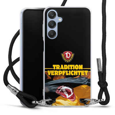 DeinDesign Handyhülle SG Dynamo Dresden Fanartikel SGD Tradition Verpflichtet Dynamo Dresden, Samsung Galaxy A25 Handykette Hülle mit Band Case zum Umhängen