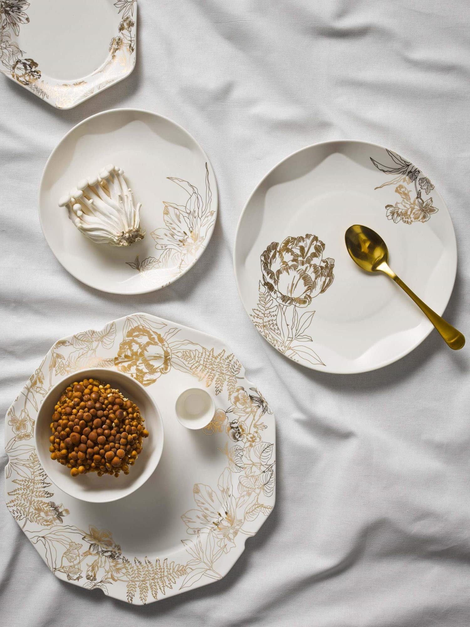 Off Essenza Porzellan Blumen (1-tlg), goldenen Servierplatte White mit Masterpiece, Porzellan, aus