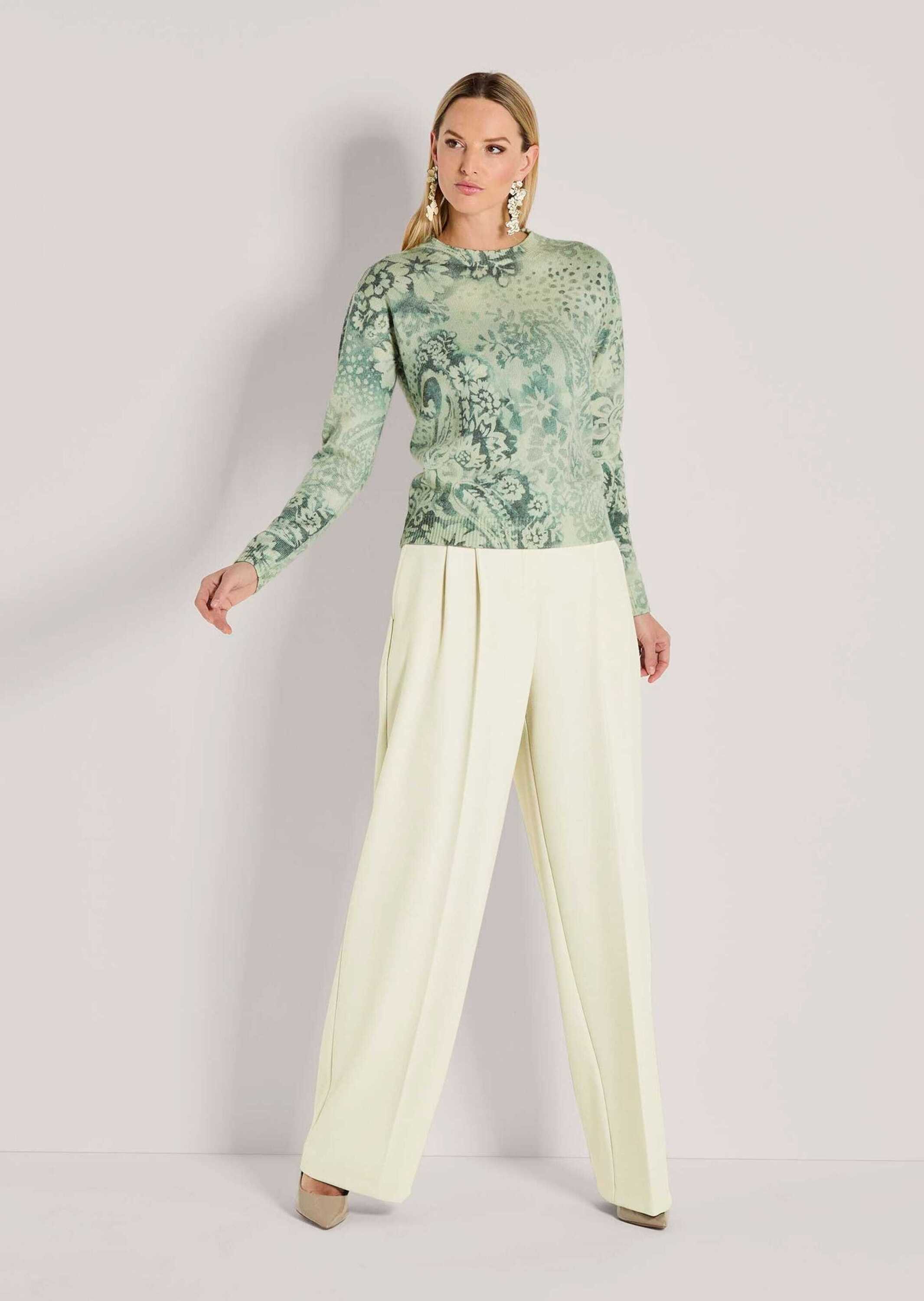 MADELEINE Strickpullover Stilvoller Printpullover mit floralem Muster Herbstsweater mit All-Over-Print, Rundhals und Langarm