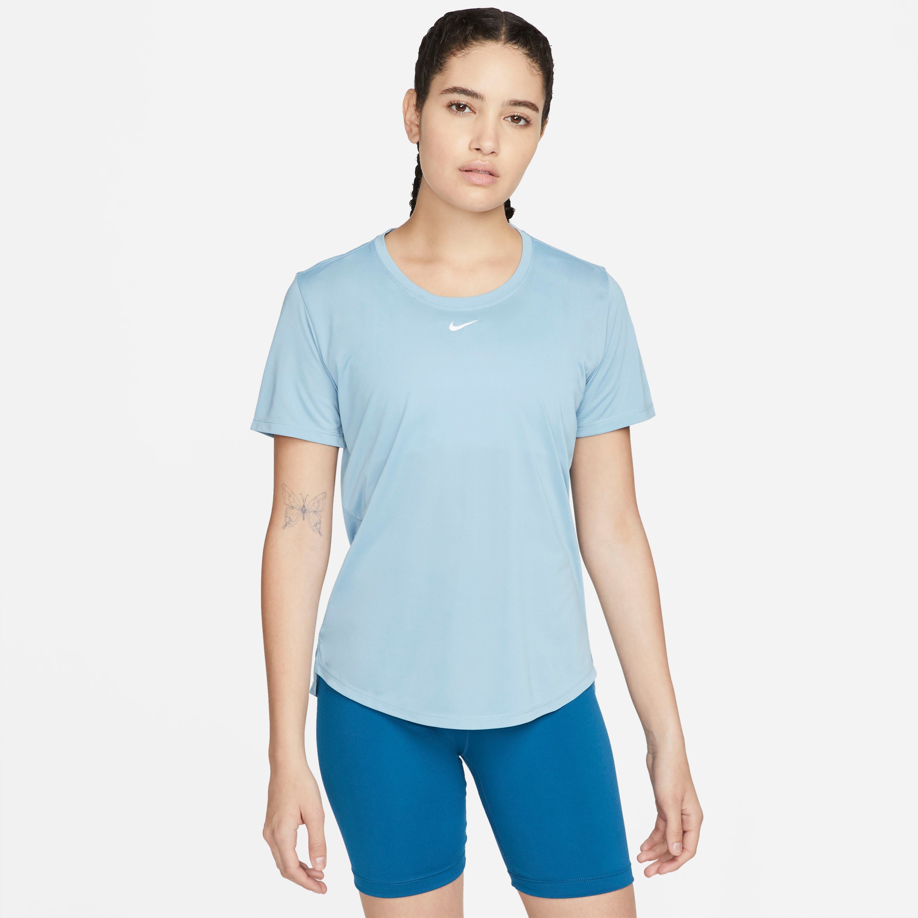 Nike Trainingsshirt »Dri-FIT One Women's Standard Fit Short-Sleeve Top«  online kaufen | OTTO