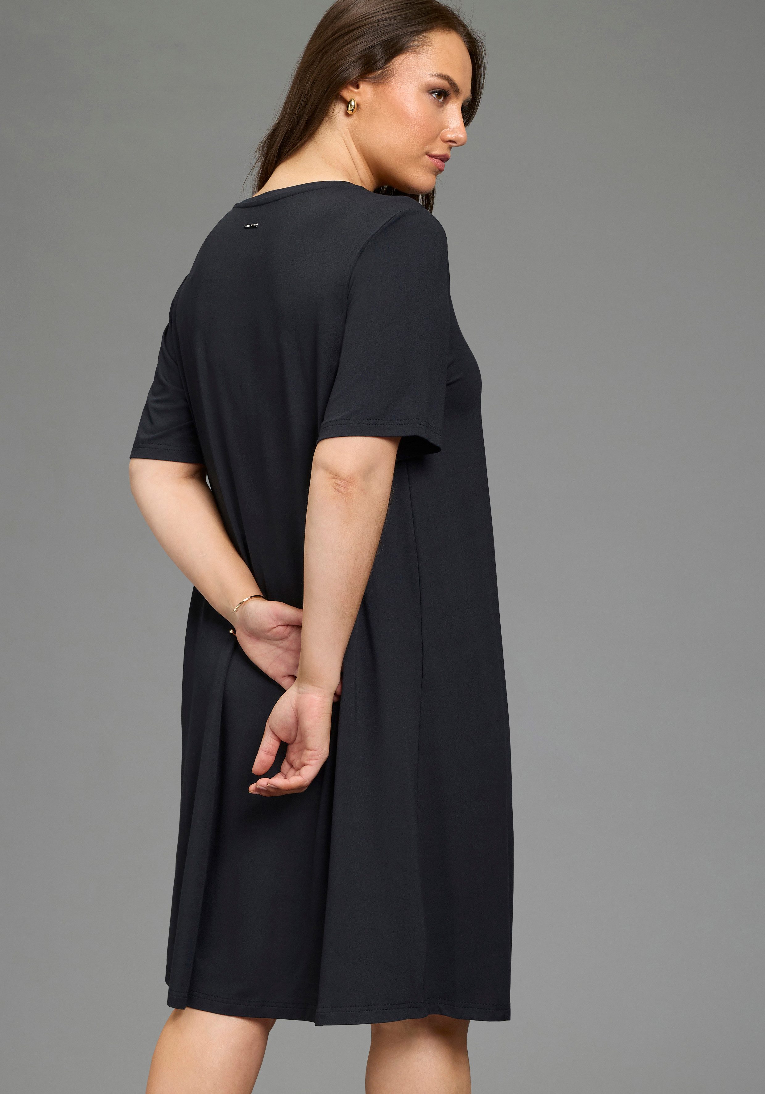 Laura Scott CURVE Jerseykleid Große Größen aus Single Jersey, elastische Viskosemischung, knielange A-Linie