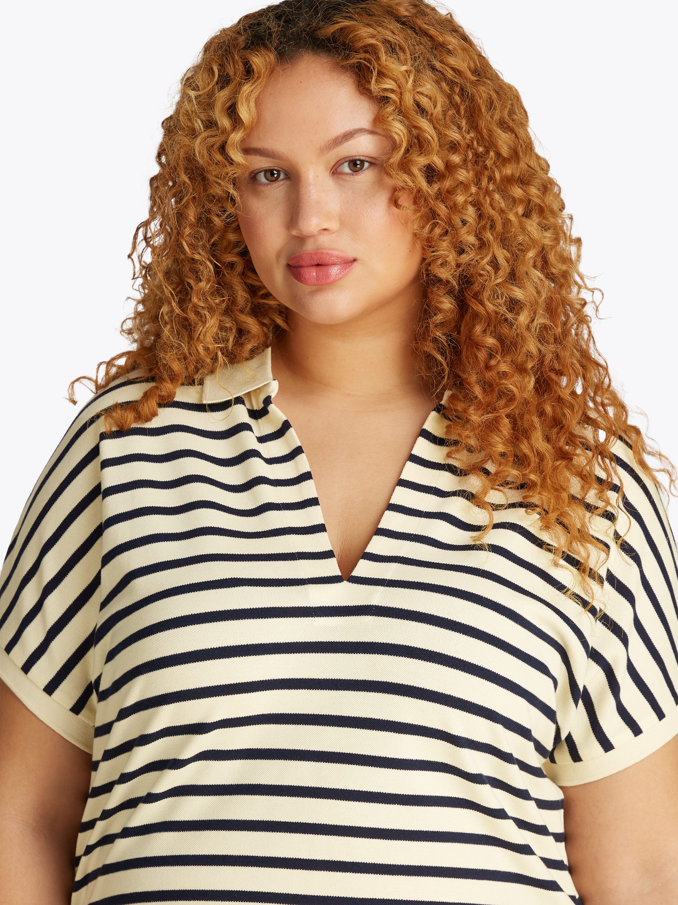 Tommy Hilfiger Curve Poloshirt CRV LYOCELL OPEN-NK POLO SS in Großen Größen günstig online kaufen