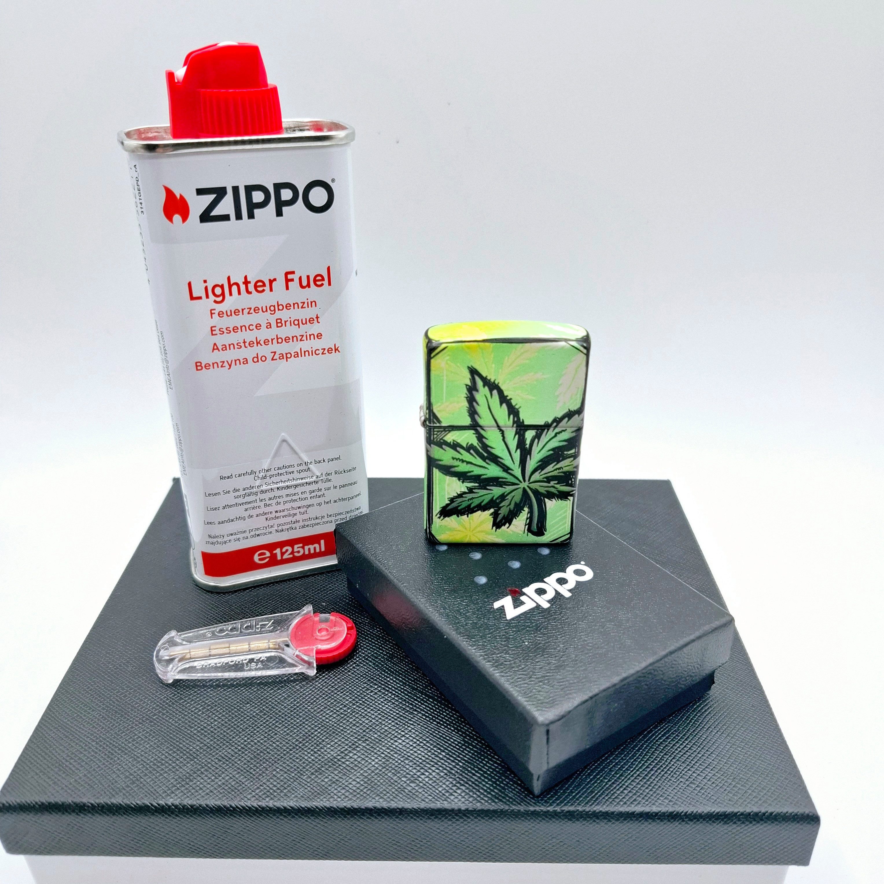 Zippo Feuerzeug color 540° Glowing Cannabis Glow in the Dark green im Geschenkset, made in USA