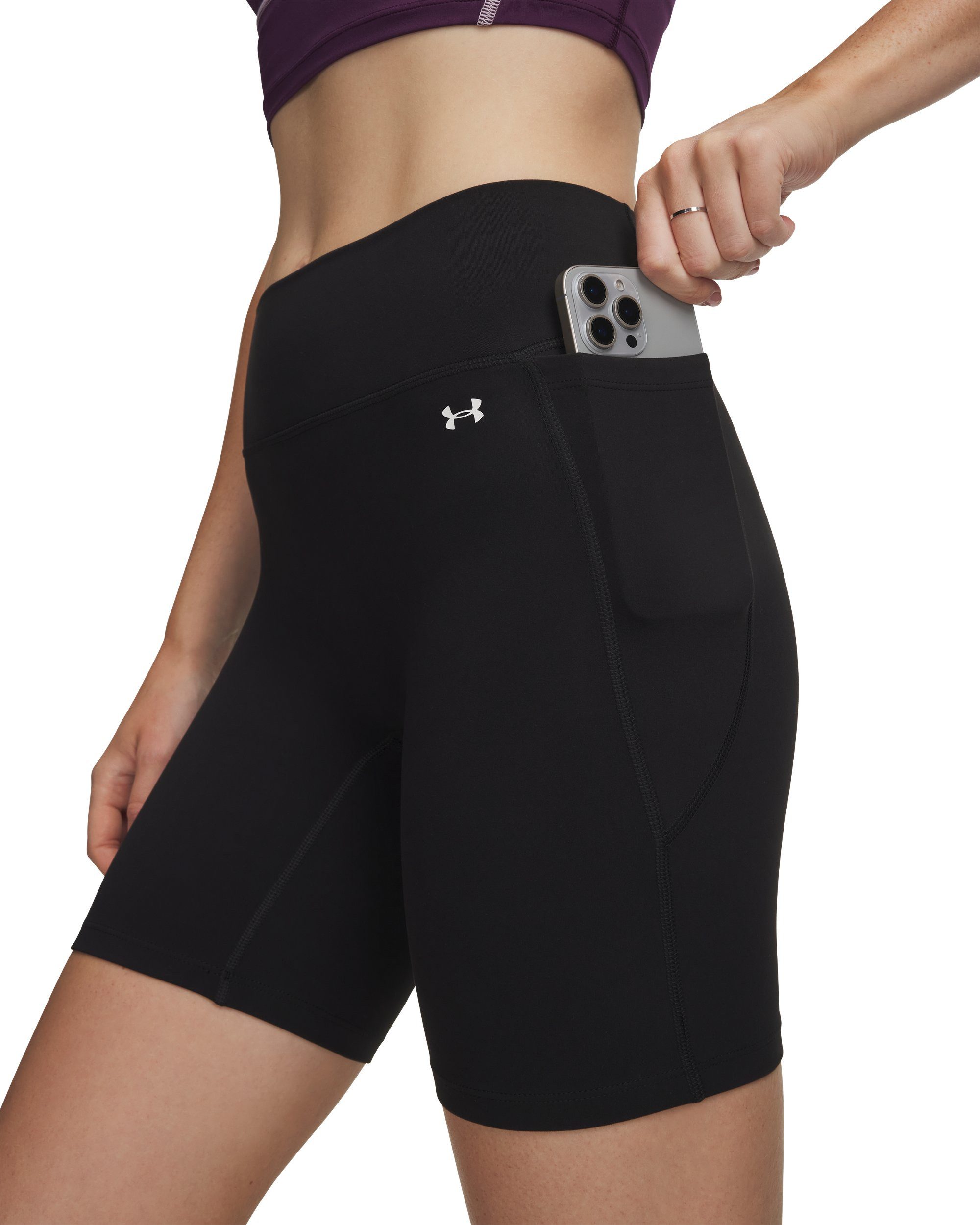 Under Armour® Trainingsshorts MOTION BIKE SHORT sportlicher Stil, für Fitness und Sportmode, kurz geschnittene Form