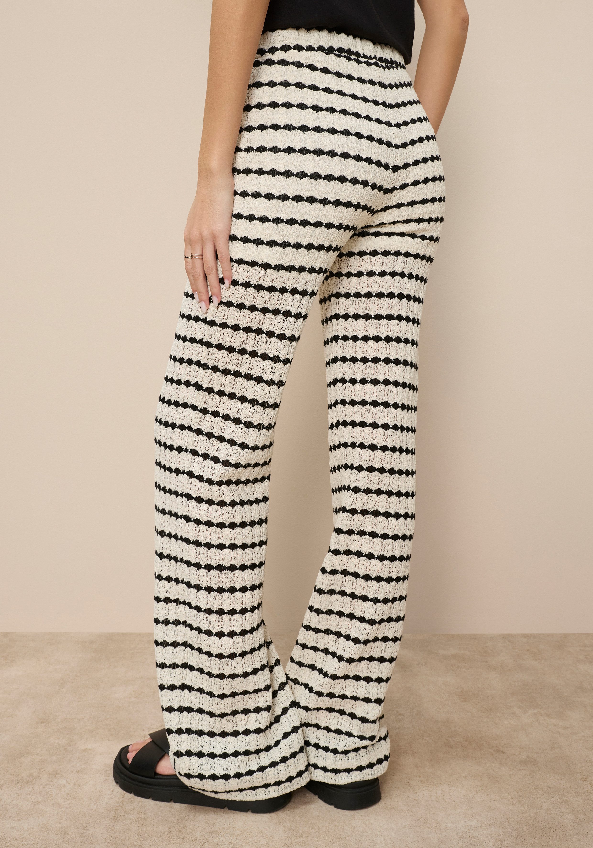 Tamaris Strickhose luftige Hose mit trendigem Muster und lässigem Schnitt