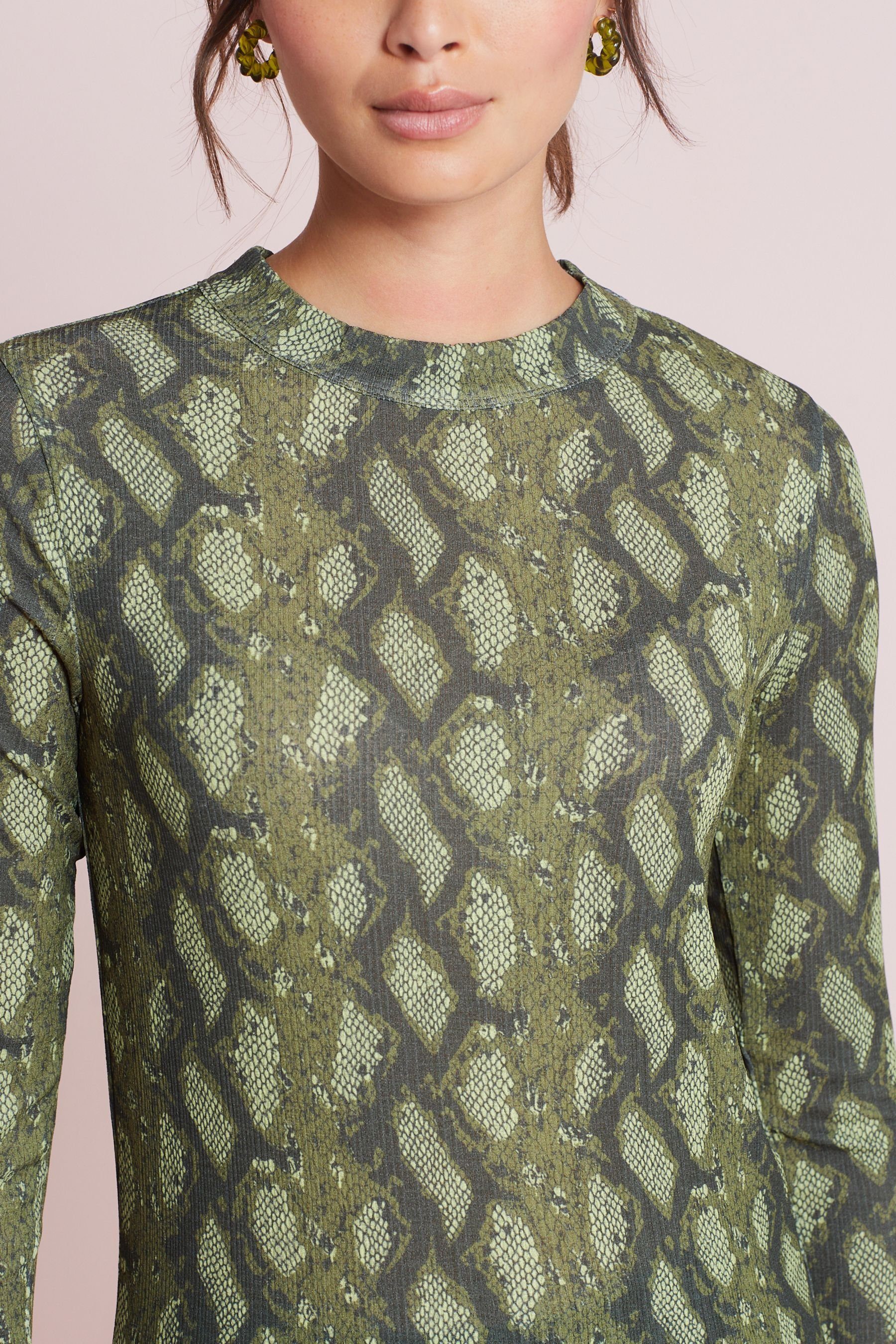 Next T-Shirt Langarmshirt mit (1-tlg) durchsichtiger Green Schicht