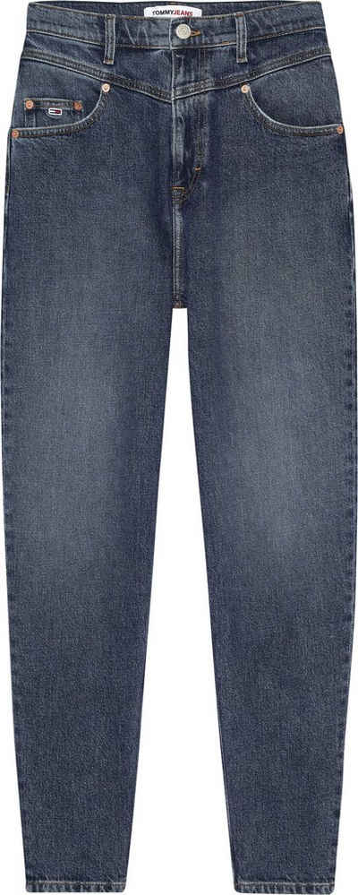 Tommy Jeans Mom-Jeans »MOM JEAN V YOKE UHR TPRD AG6135« mit beidseitiger Passe & Tommy Jeans Logo-Badge
