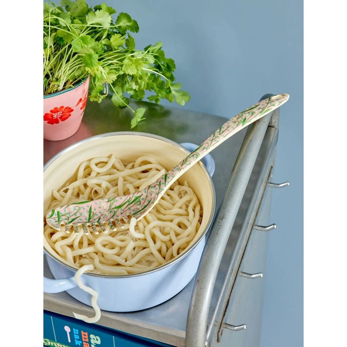 RICE A/S Nudellöffel Melamin Nudelschöpfer robust leicht spülmaschinengeeignet 32 x 5,5 cm