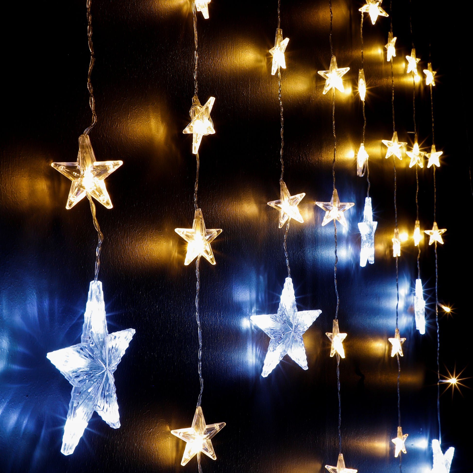 Spetebo Lichtervorhang LED Sternen Lichtervorhang - 250 cm - 138 LED, mit 138 warm und kalt weißen LED