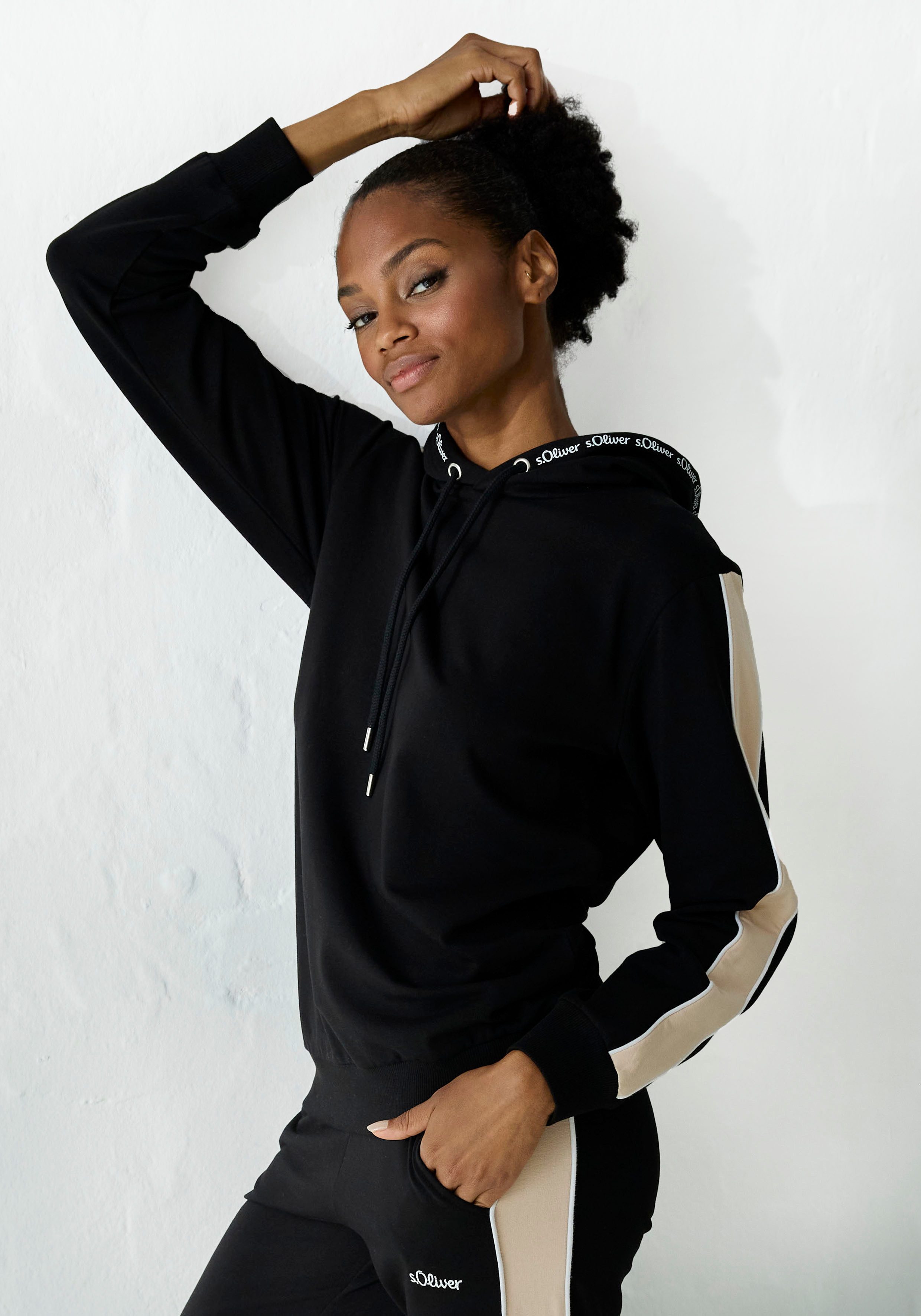 s.Oliver Hoodie mit Kontrast Einsätzen, Loungewear günstig online kaufen