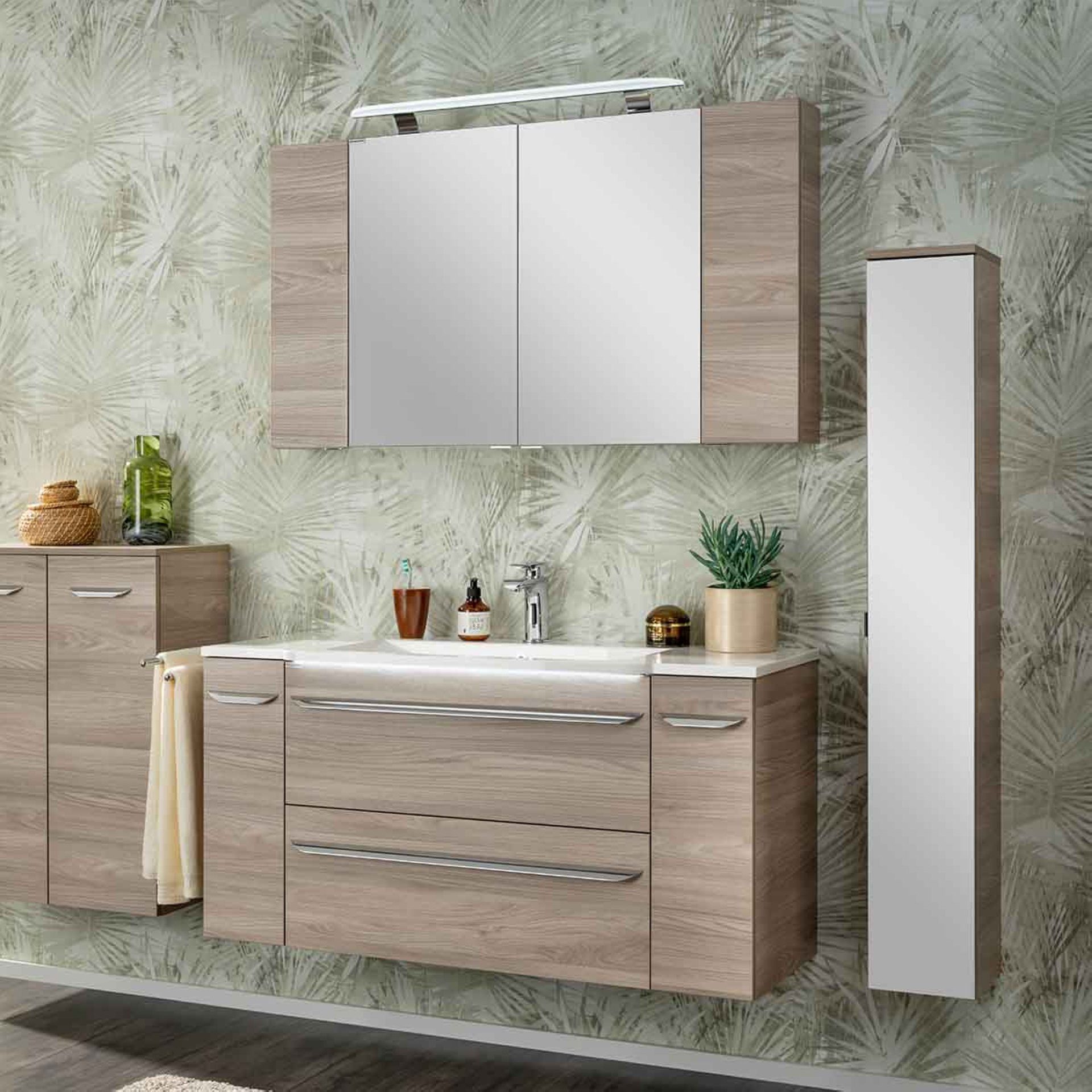 FACKELMANN Badmöbel-Set LUXOR Badmöbel Set 7-teilig, LED-Spiegelschrank + Unterschränke