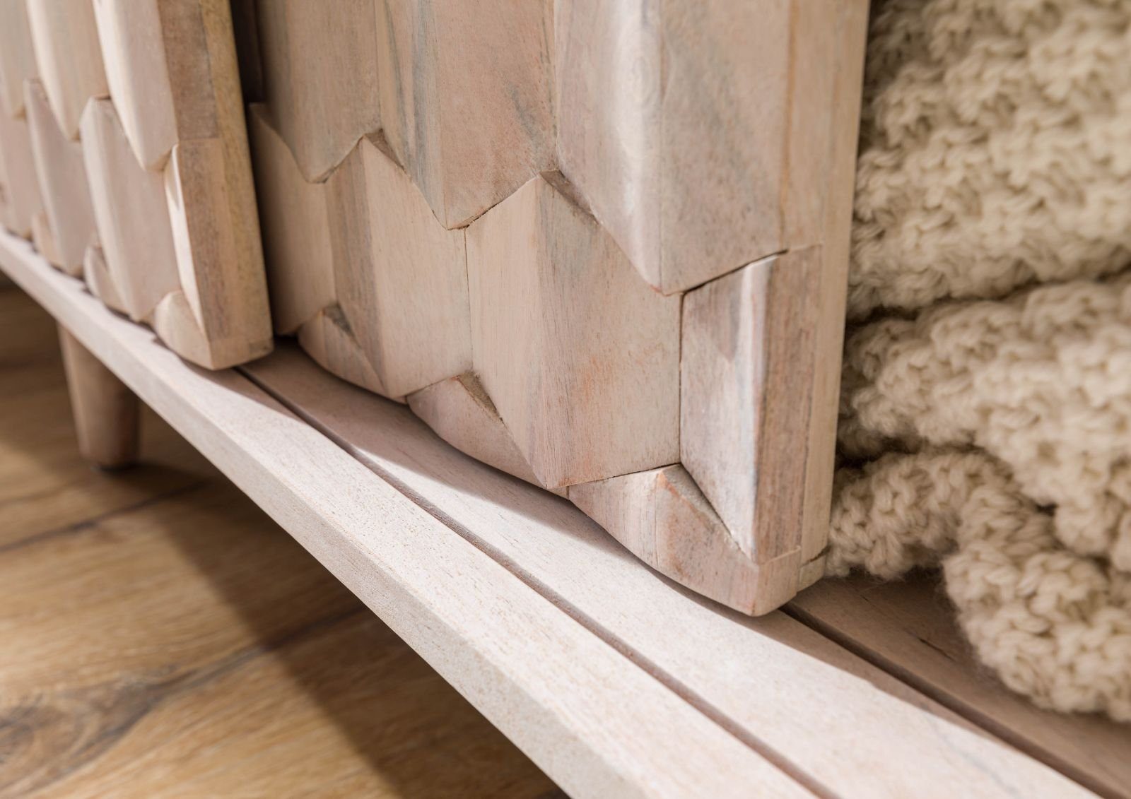 Massivmoebel24 TV-Board (Massivholz), TV-Board Akazie 145x35x45 weiß lackiert MOSAYK #201