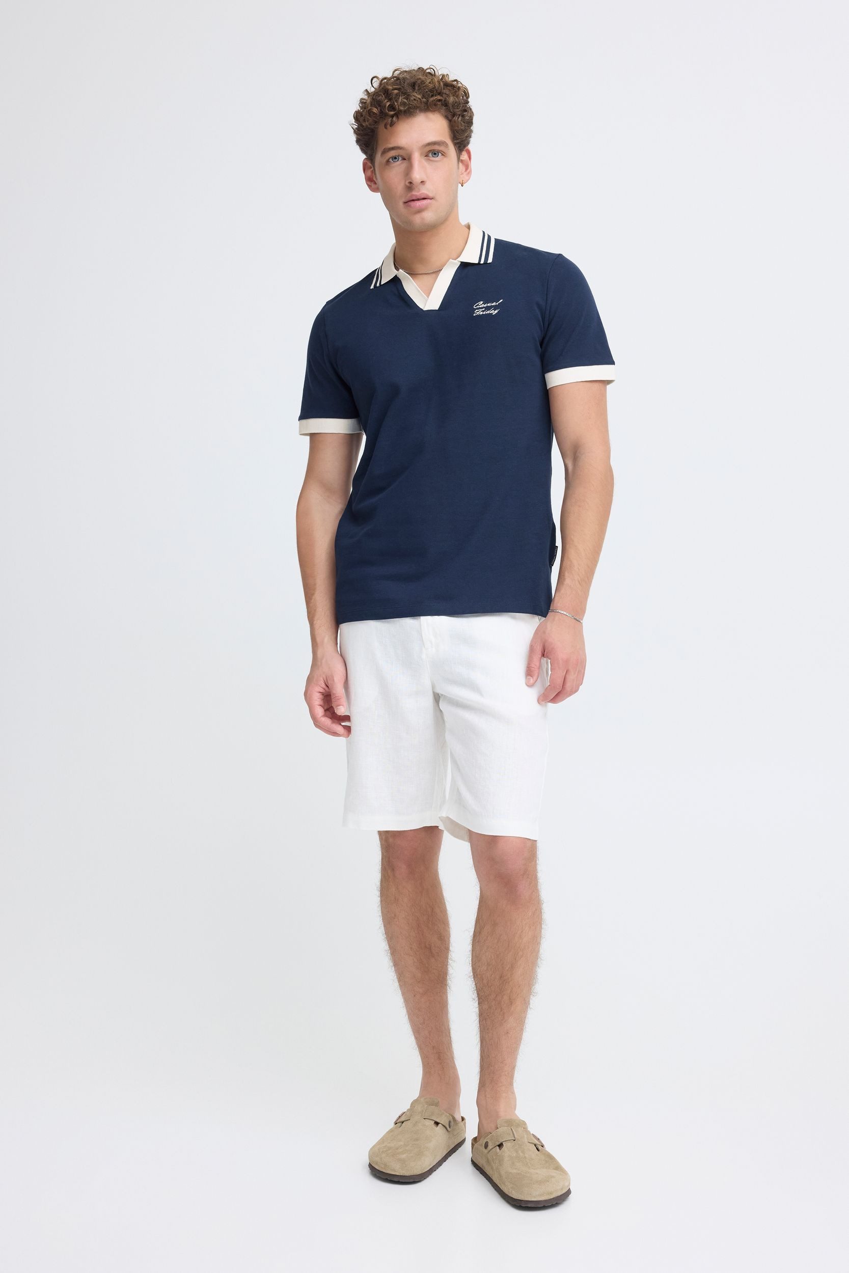 Casual Friday Poloshirt Modisches Oberteil V-Ausschnitt Stickerei Polokragen für Herren (1-tlg) Baumwolle Normal Fit V-Ausschnitt Kurzarm Einfarbig Pull On