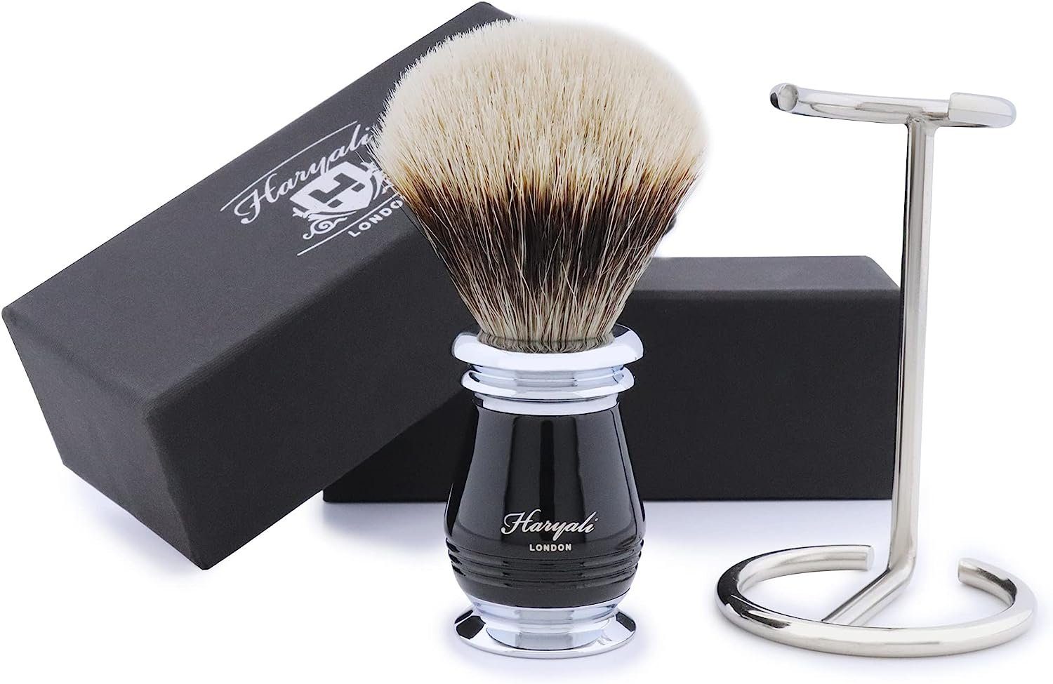 Haryali London Помазки Silvertip Haar mit Кисточкиhalter Set mit schwarzem Griff, brush set, 2 tlg., 1x Silberspitzpinsel, 1x Кисточкиhalter, 100 % reines Dachshaar, perfekt für ein erstklassiges Rasurergebnis
