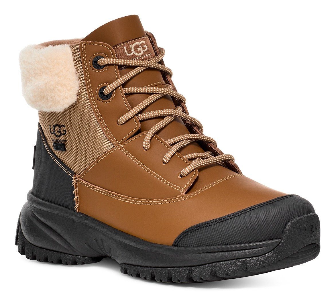 UGG YOSE FLUFF V2 Winterboots mit Plateausohle