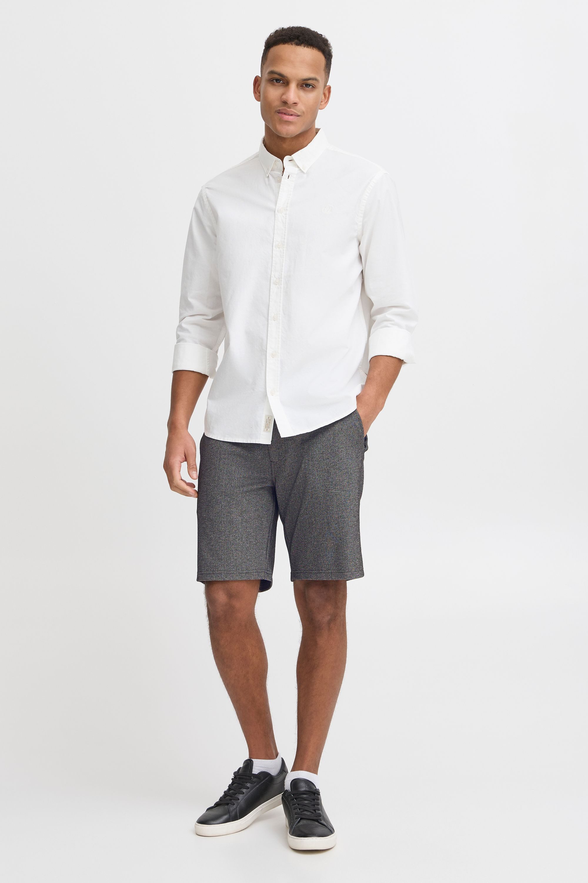 Blend Chinoshorts BHCodie Stilvolle Chino Shorts mit Eingrifftaschen – Bild 3 von 5