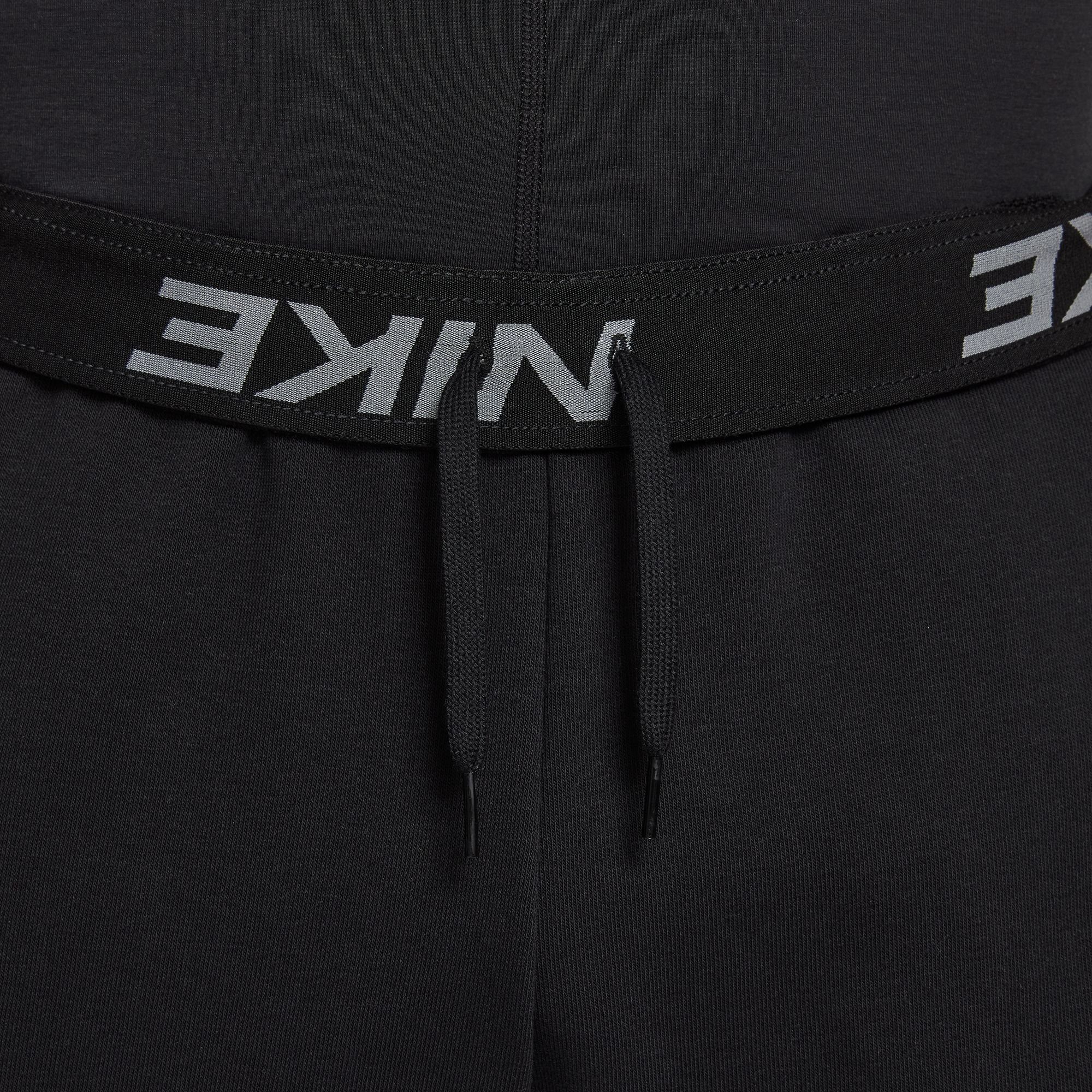 Nike Trainingshose DRI-FIT MEN'S TRAINING PANTS schwarz TAPERED