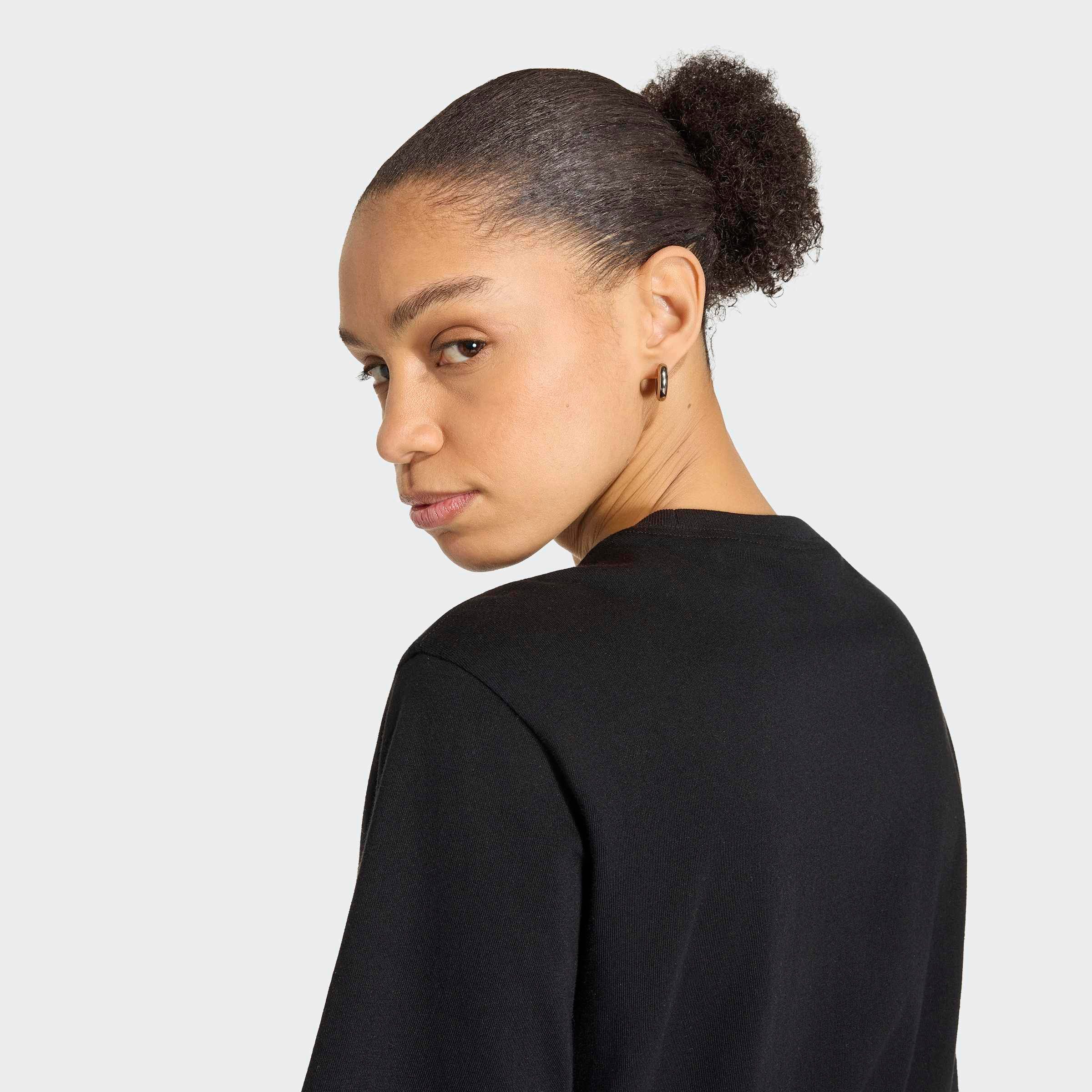 adidas Originals T-Shirt ESSENTIALS, LOCKER GESCHNITTEN für Erwachsene, mit sportlichem Stil, Kurzarmdesign, ohne Verschluss
